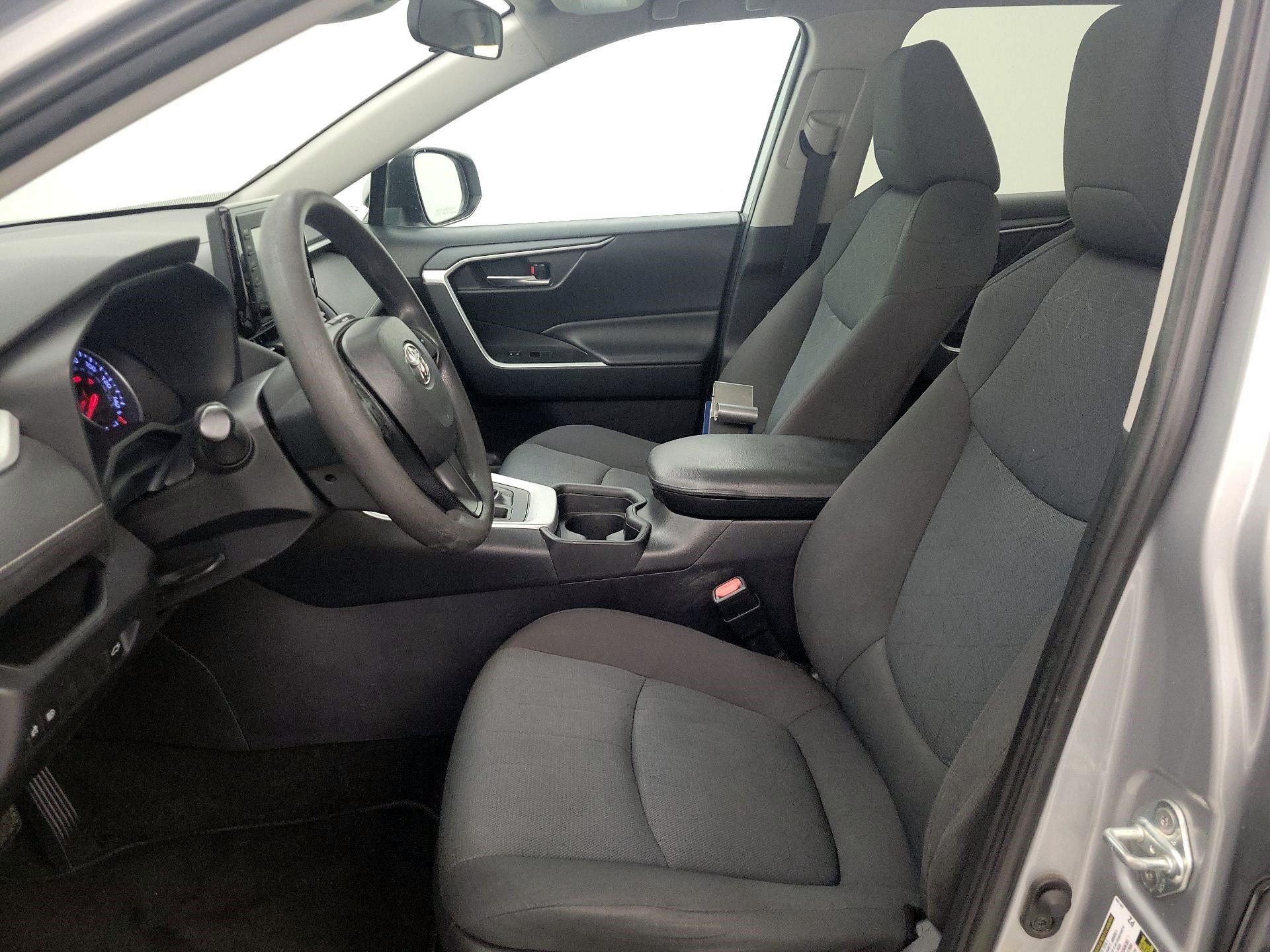 Thumbnail: 2019 Toyota RAV4 - 11