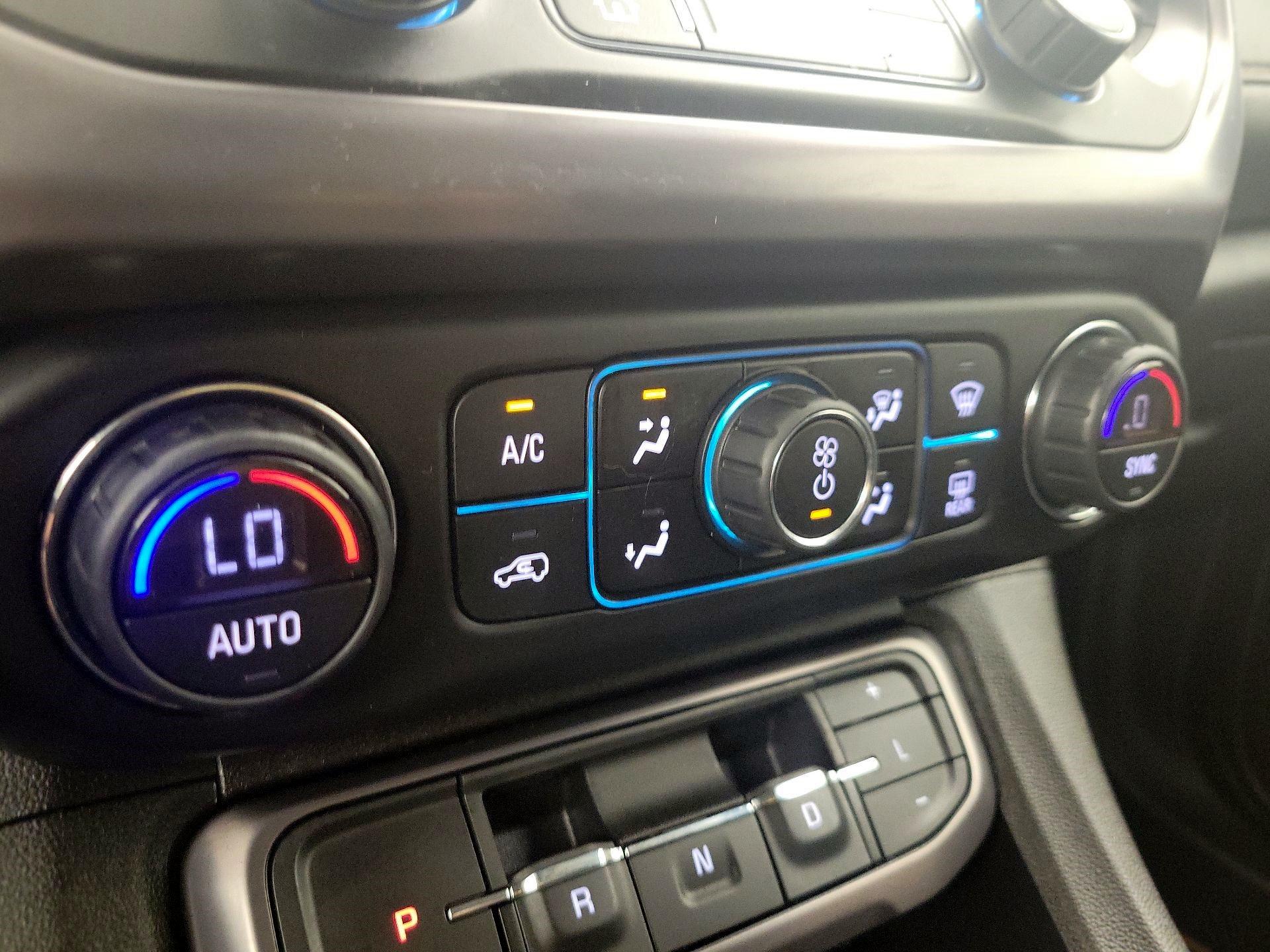 Thumbnail: 2021 GMC Acadia - 17