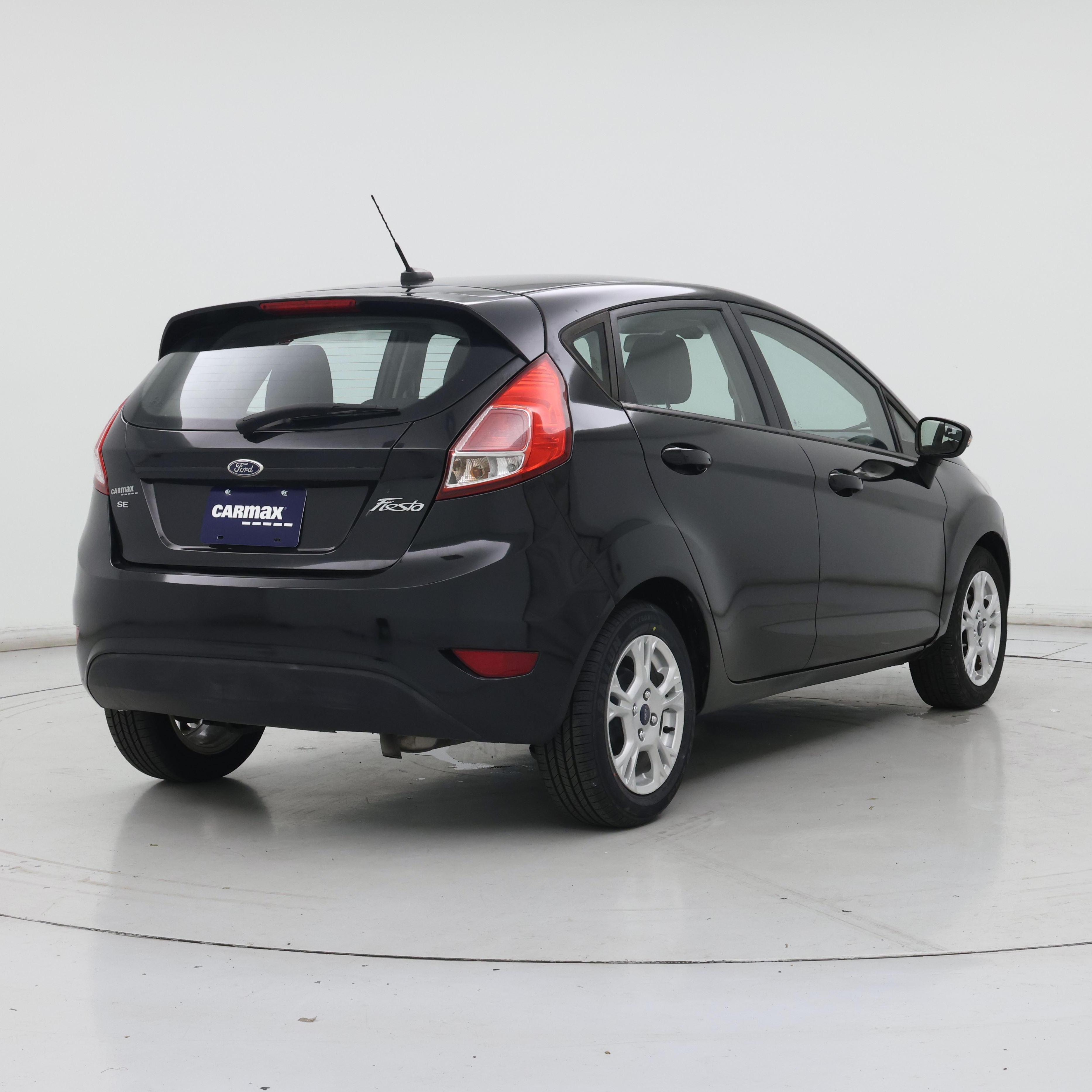 Thumbnail: 2015 Ford Fiesta - 8