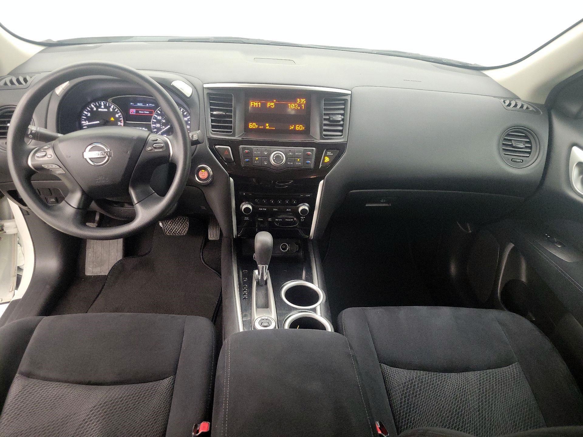 Thumbnail: 2015 Nissan Pathfinder - 9