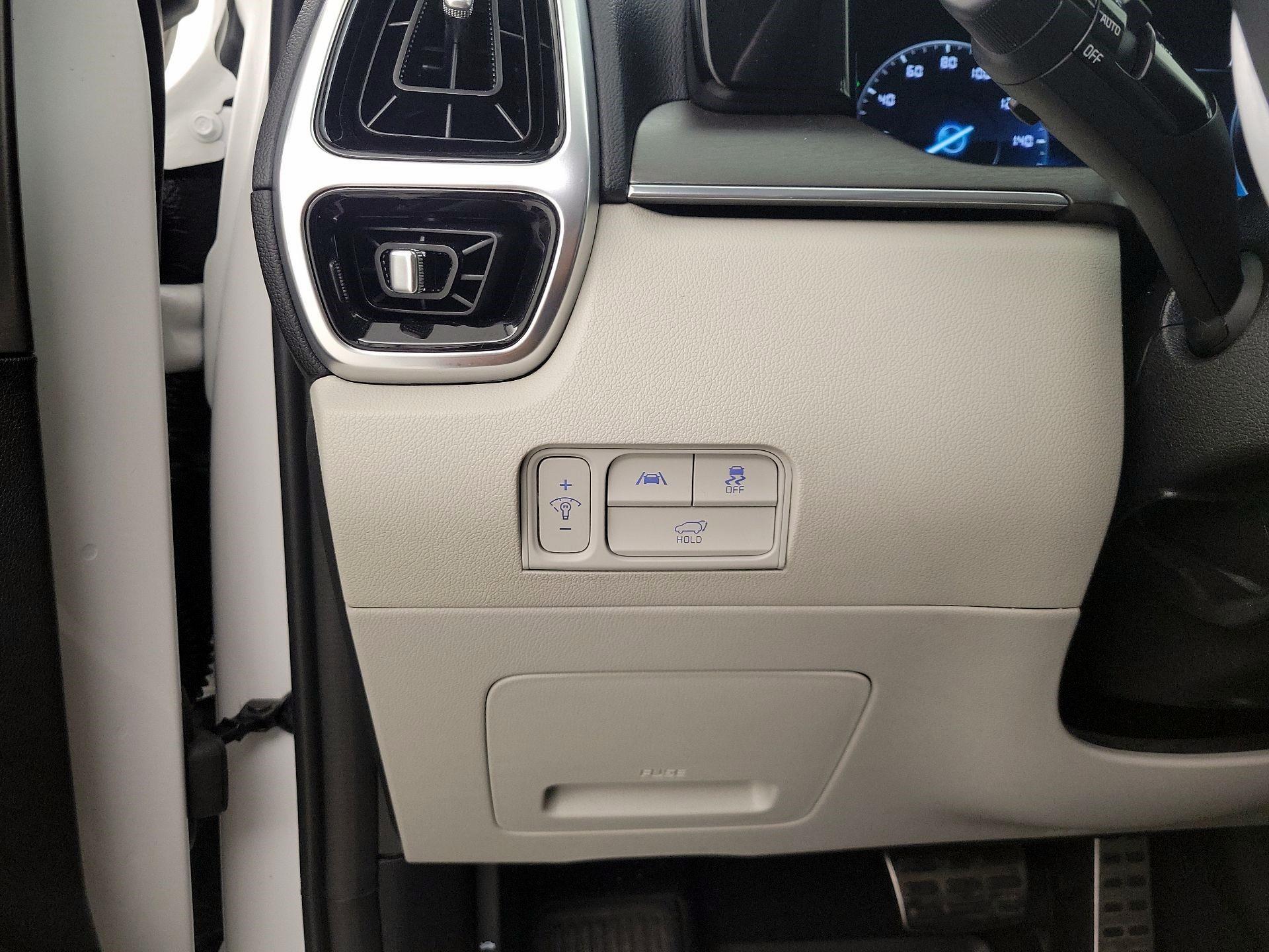 Thumbnail: 2023 Kia Sorento - 13
