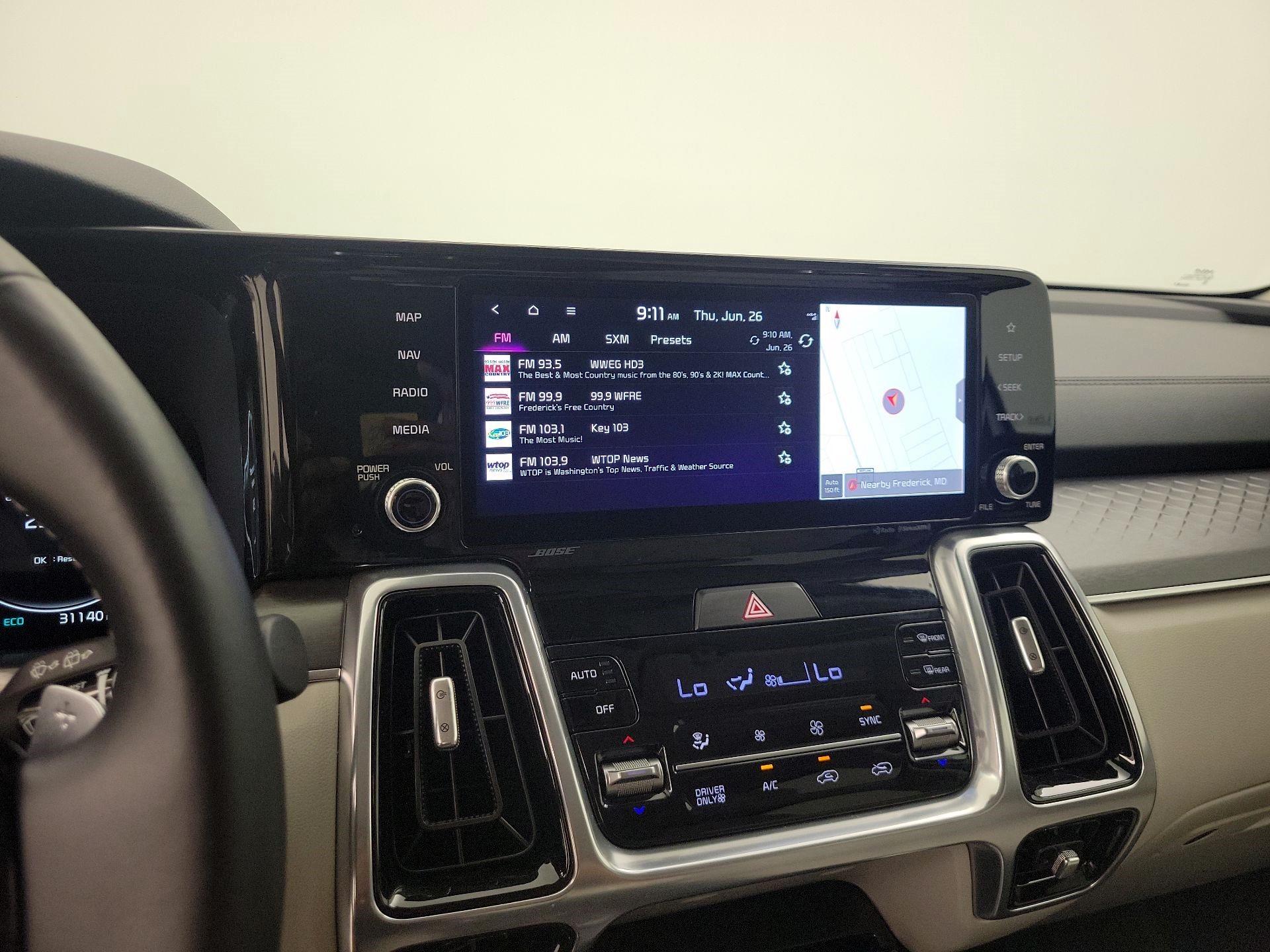 Thumbnail: 2023 Kia Sorento - 16