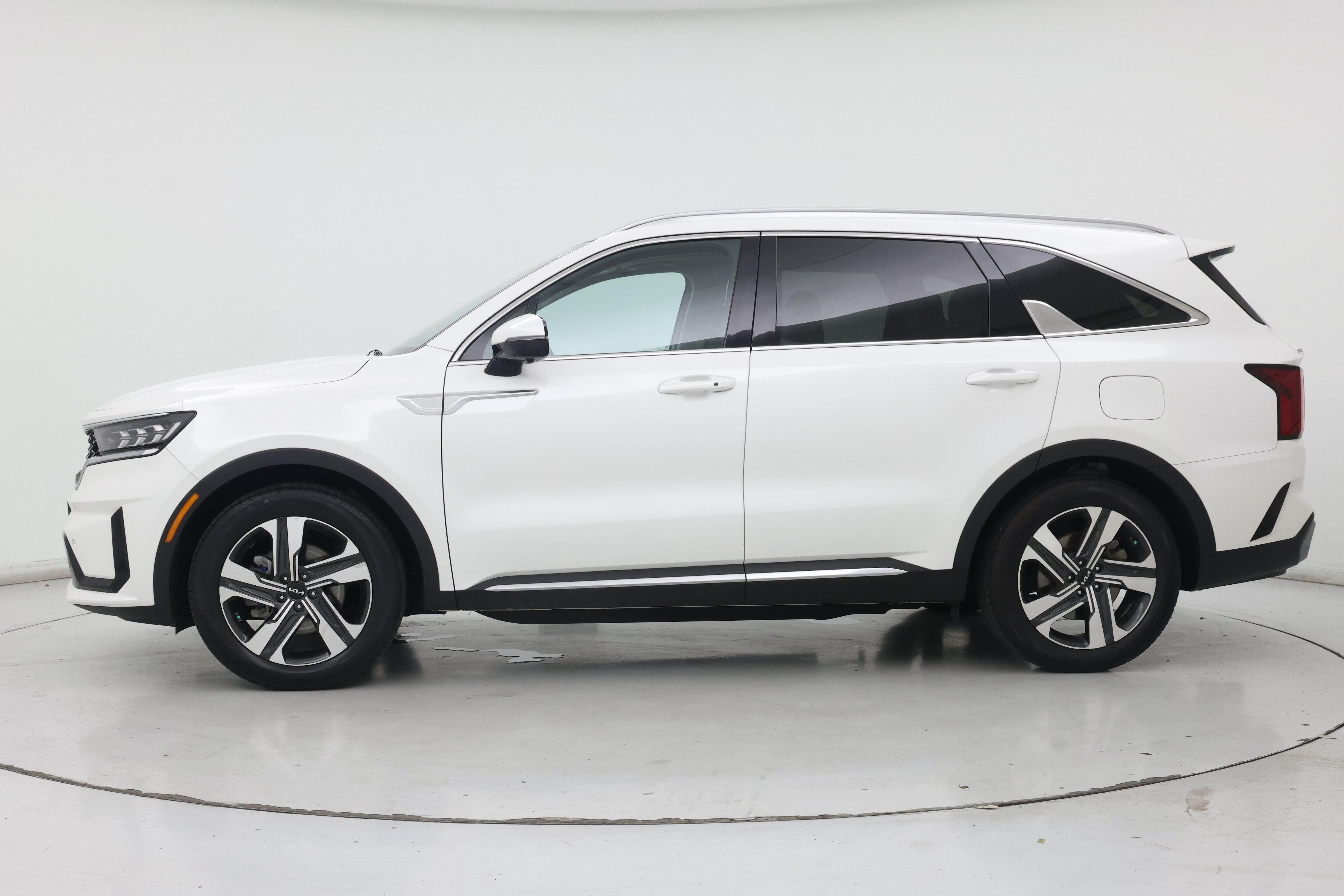 Thumbnail: 2023 Kia Sorento - 3