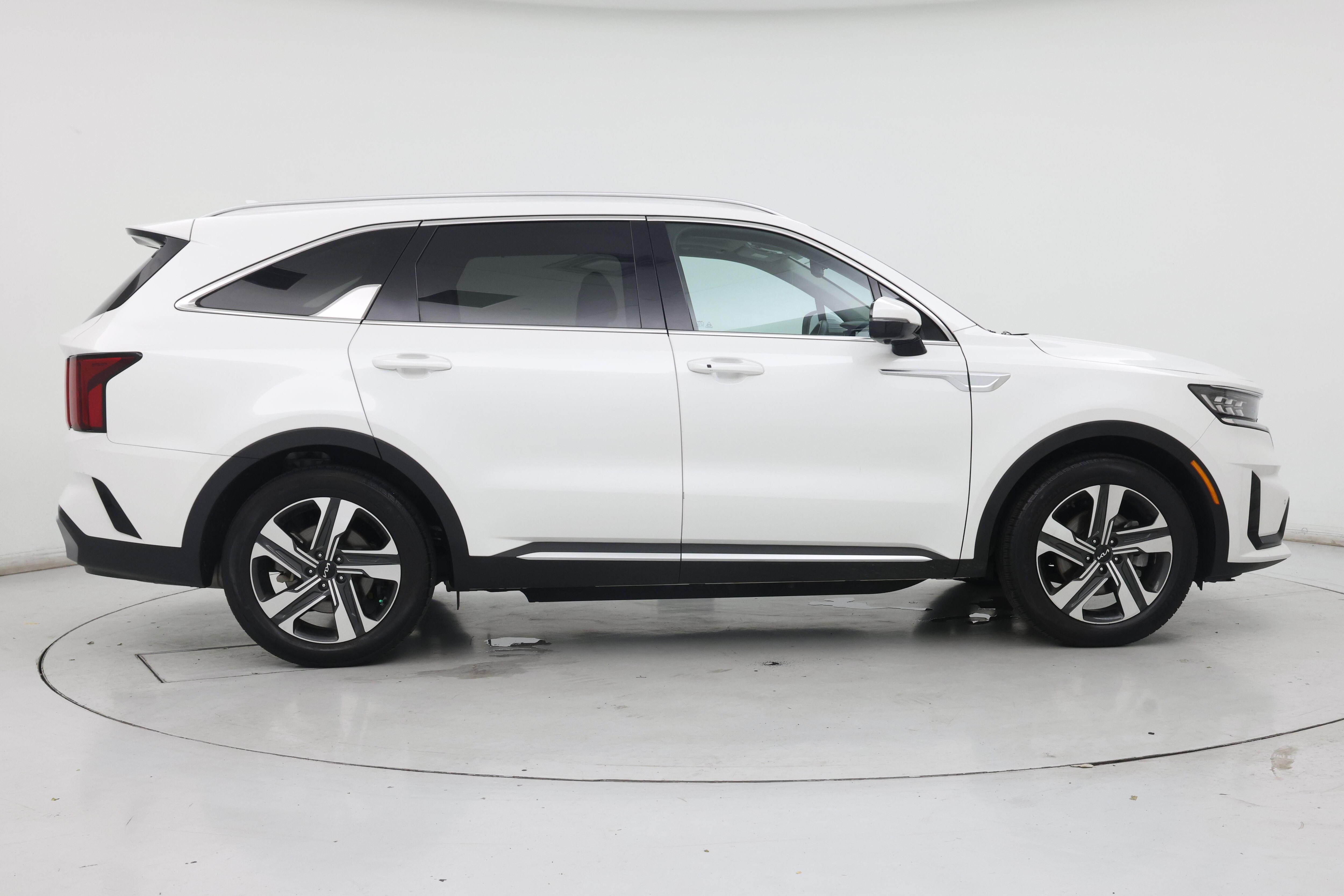 Thumbnail: 2023 Kia Sorento - 7