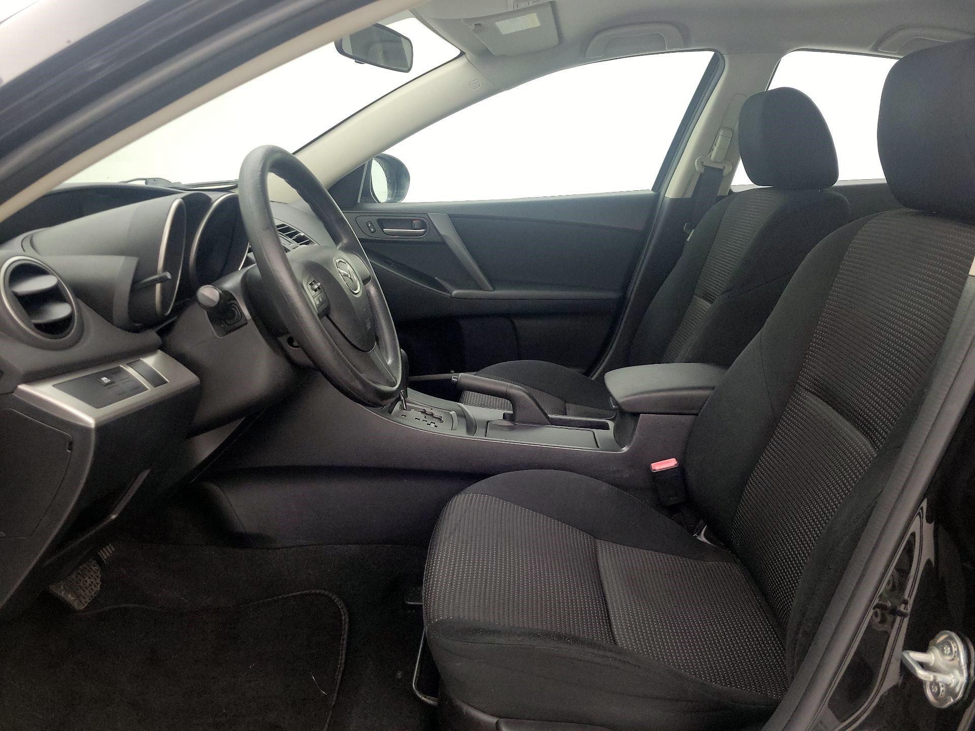 Thumbnail: 2013 Mazda Mazda3 - 11