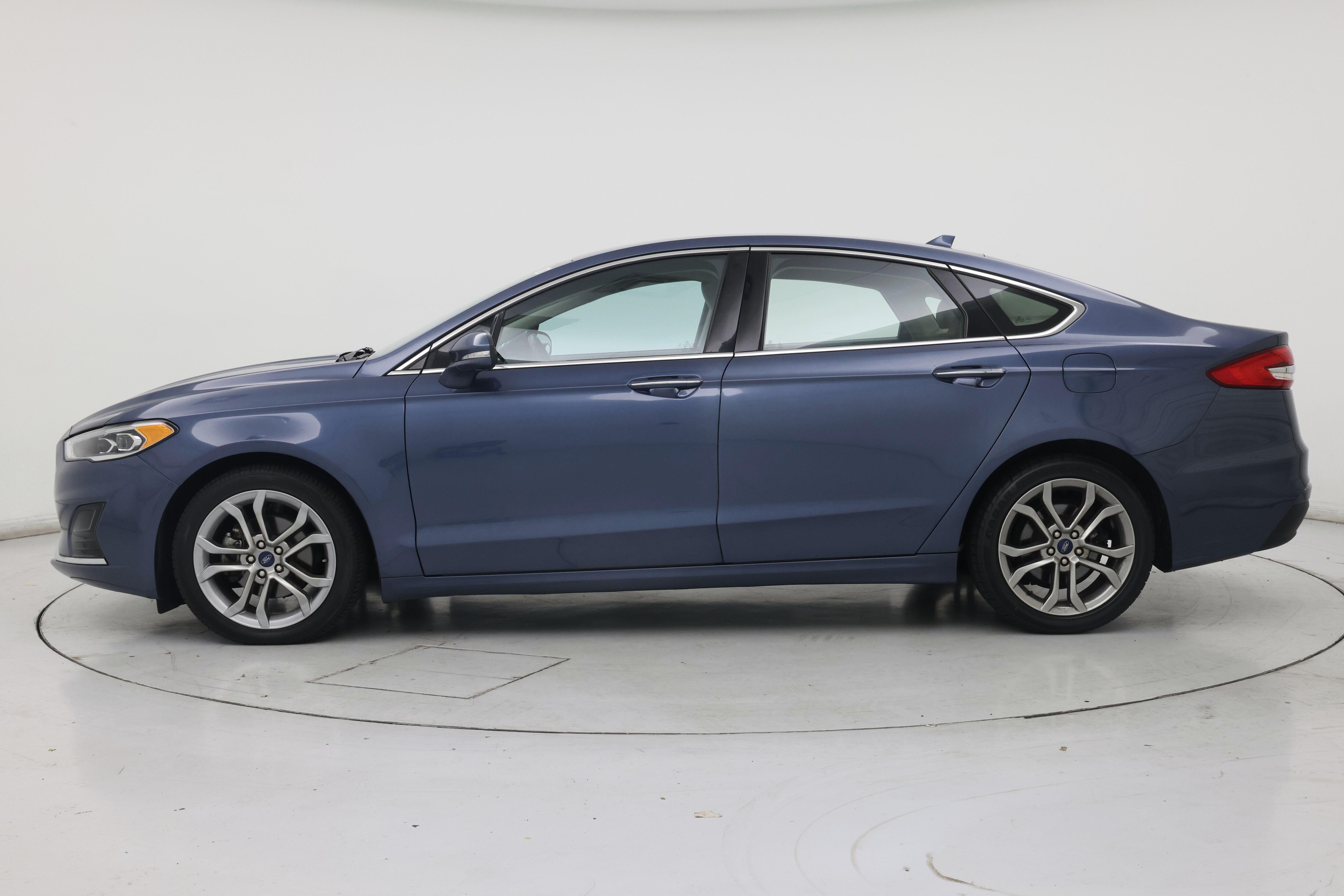 Thumbnail: 2019 Ford Fusion - 3