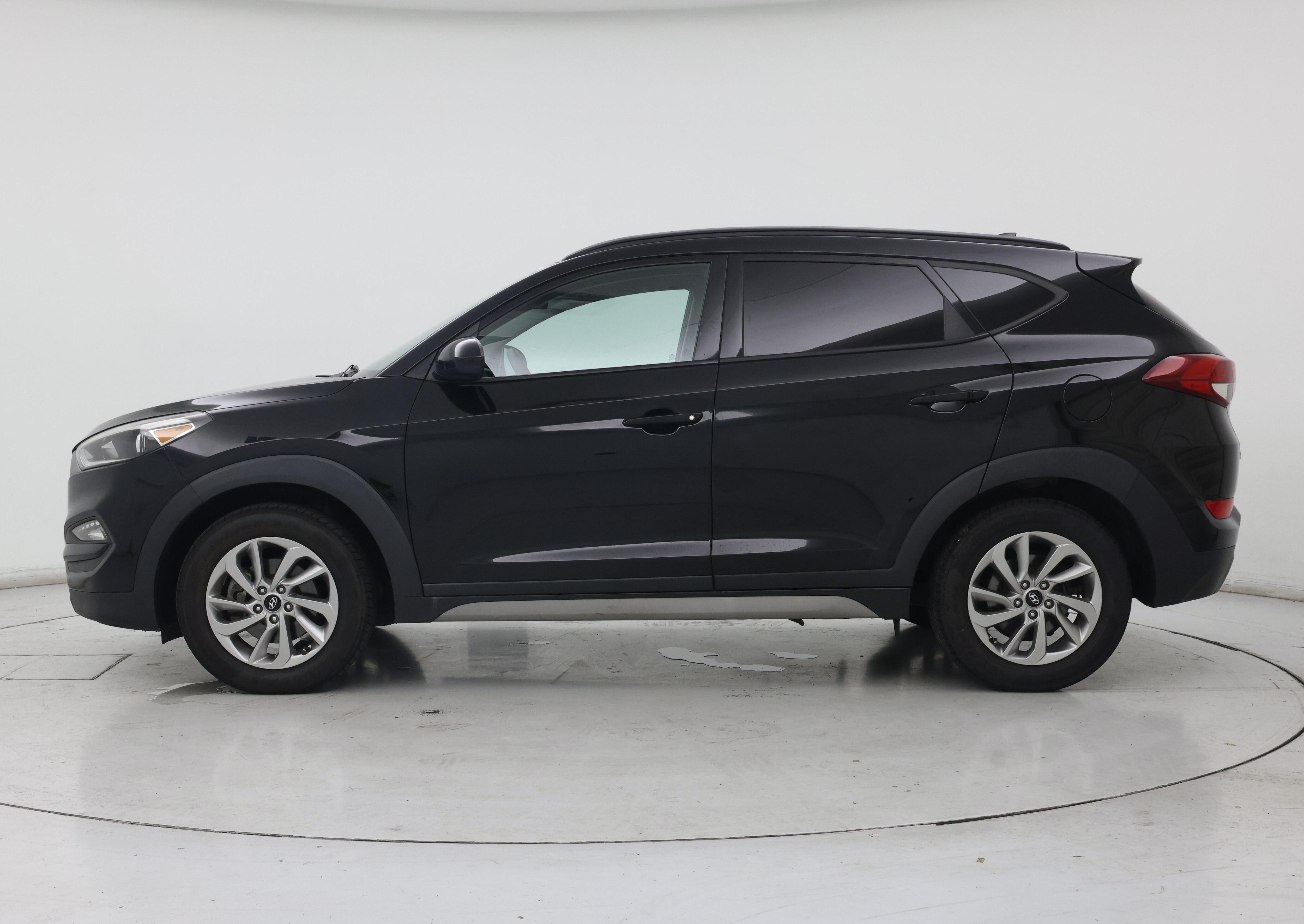 Thumbnail: 2018 Hyundai Tucson - 3