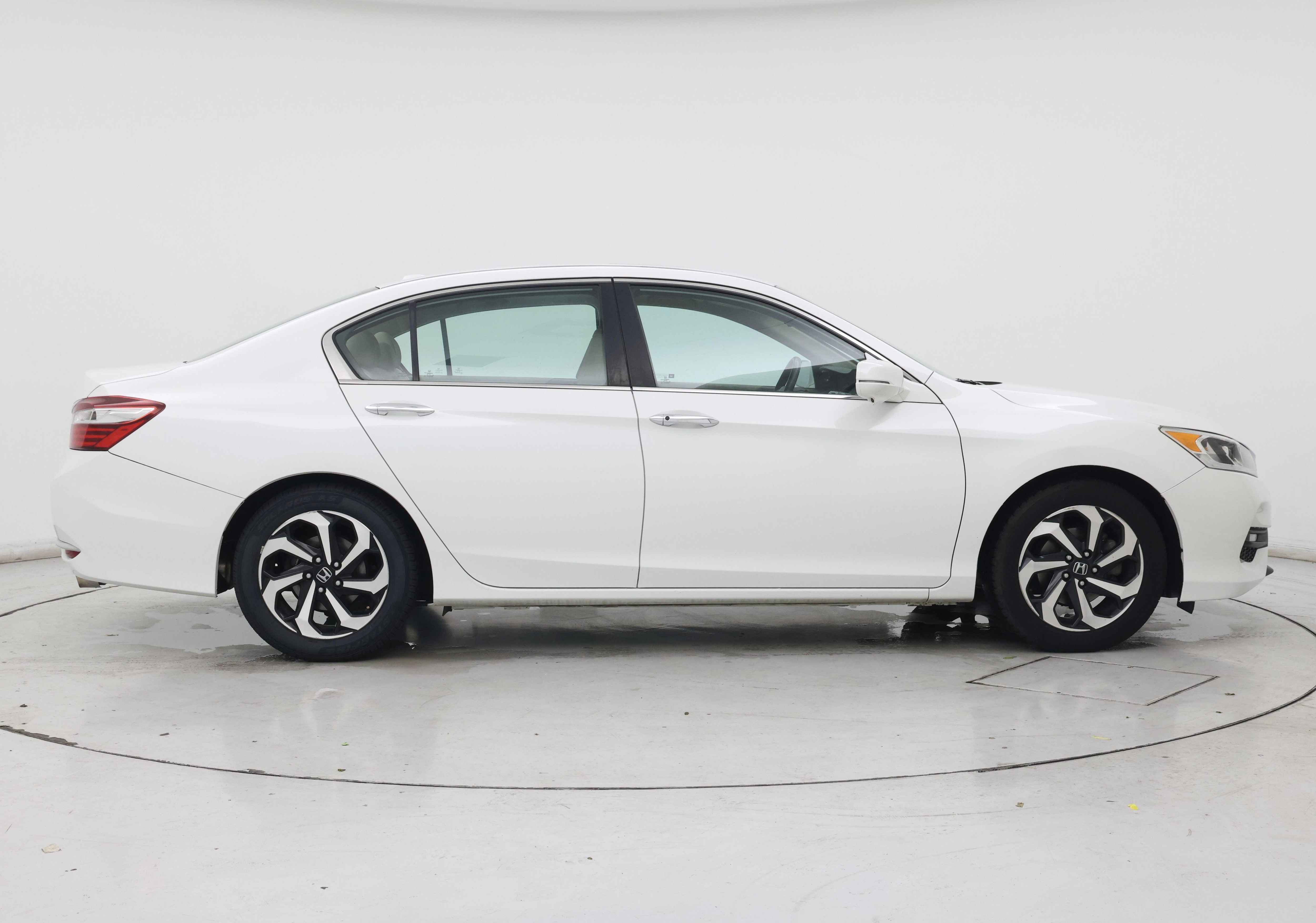 Thumbnail: 2017 Honda Accord - 7