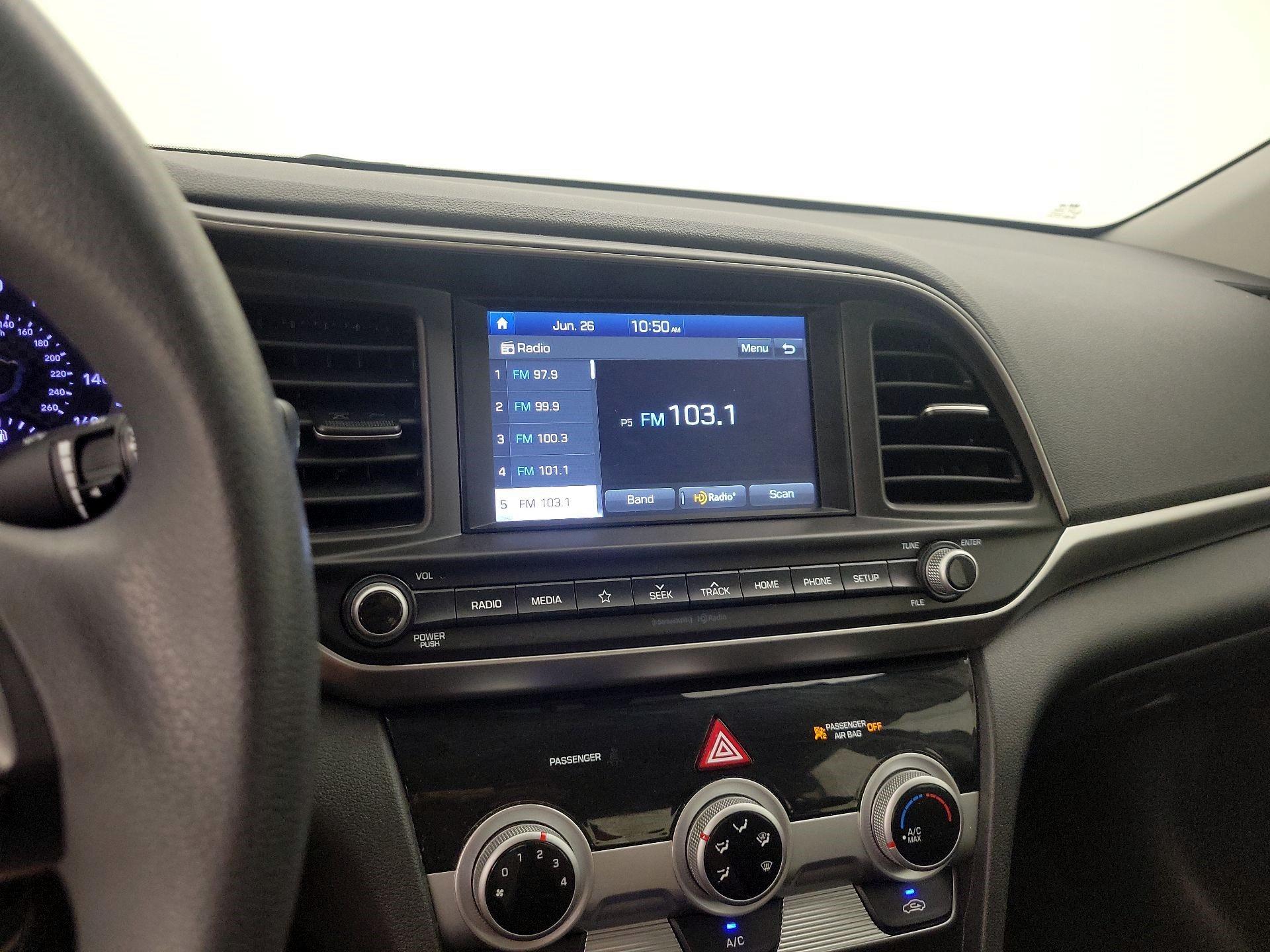 Thumbnail: 2019 Hyundai Elantra - 15