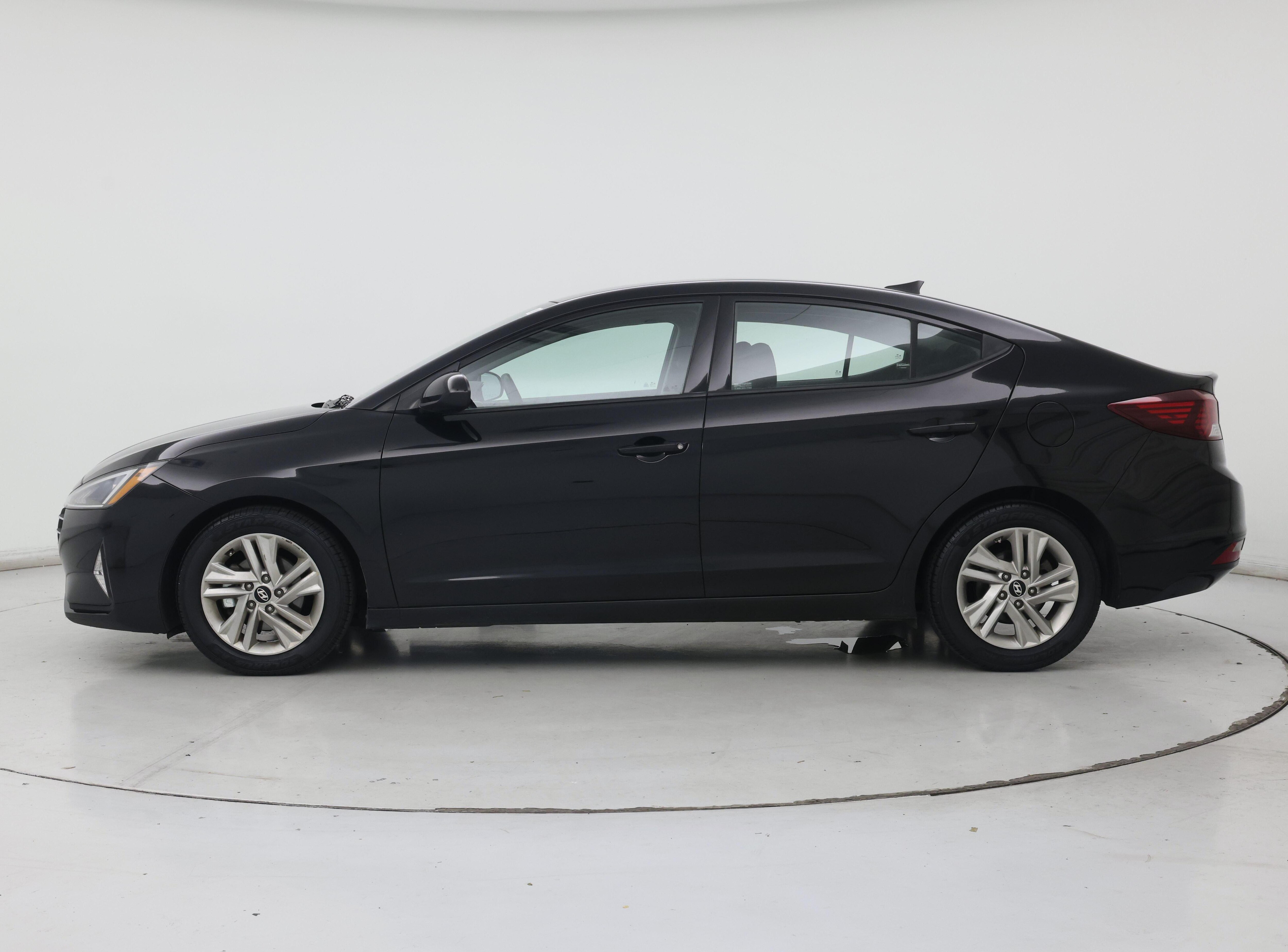 Thumbnail: 2019 Hyundai Elantra - 3