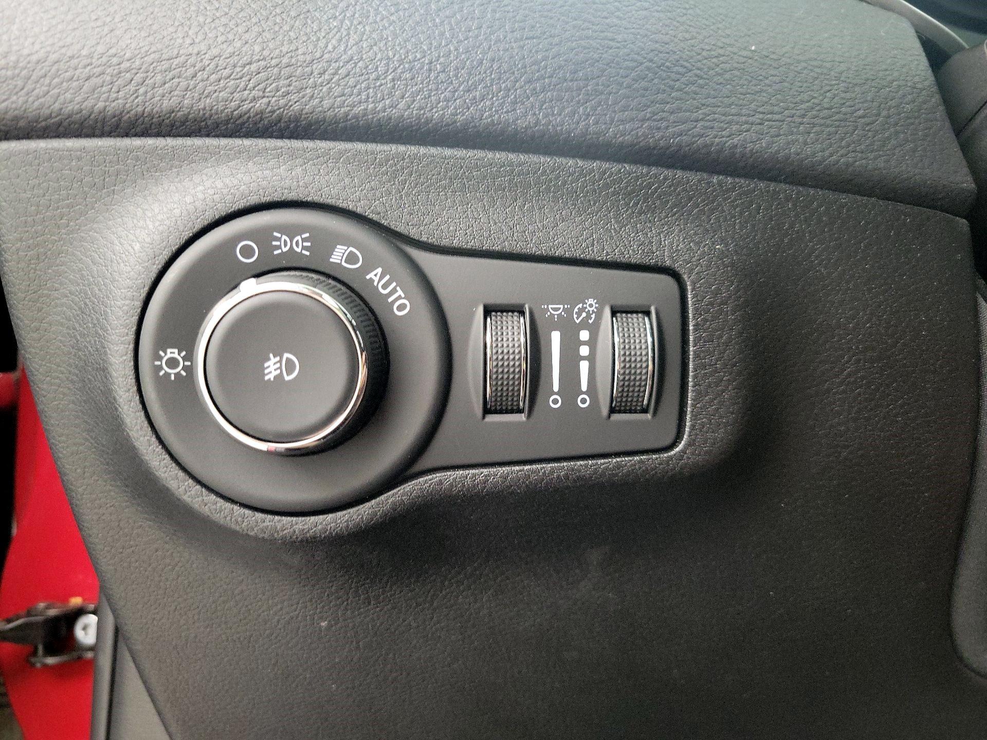 Thumbnail: 2017 Jeep Compass - 13