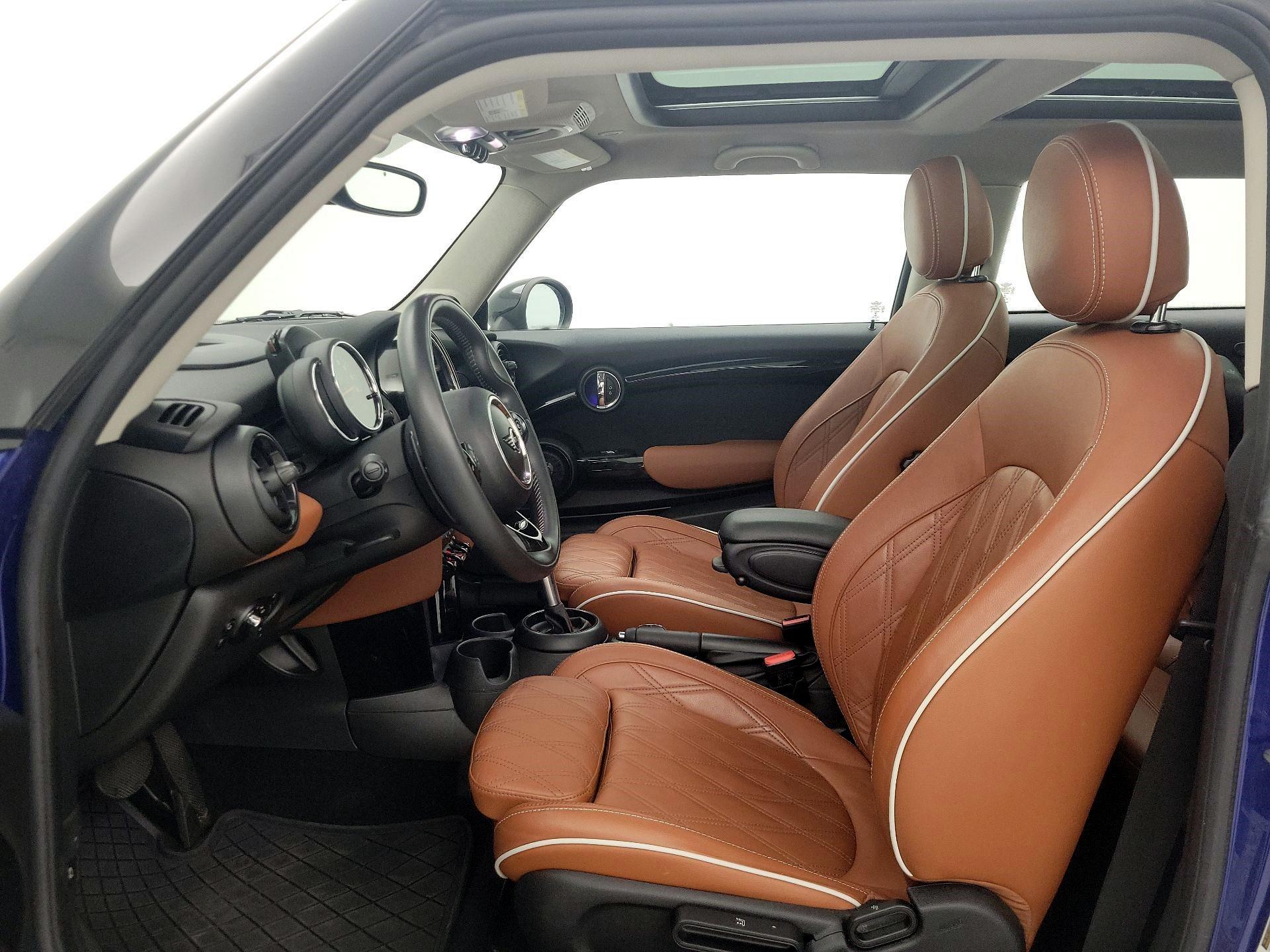 Thumbnail: 2019 MINI Cooper Hardtop - 11