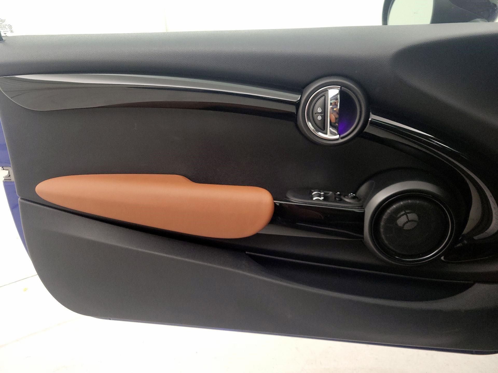 Thumbnail: 2019 MINI Cooper Hardtop - 12