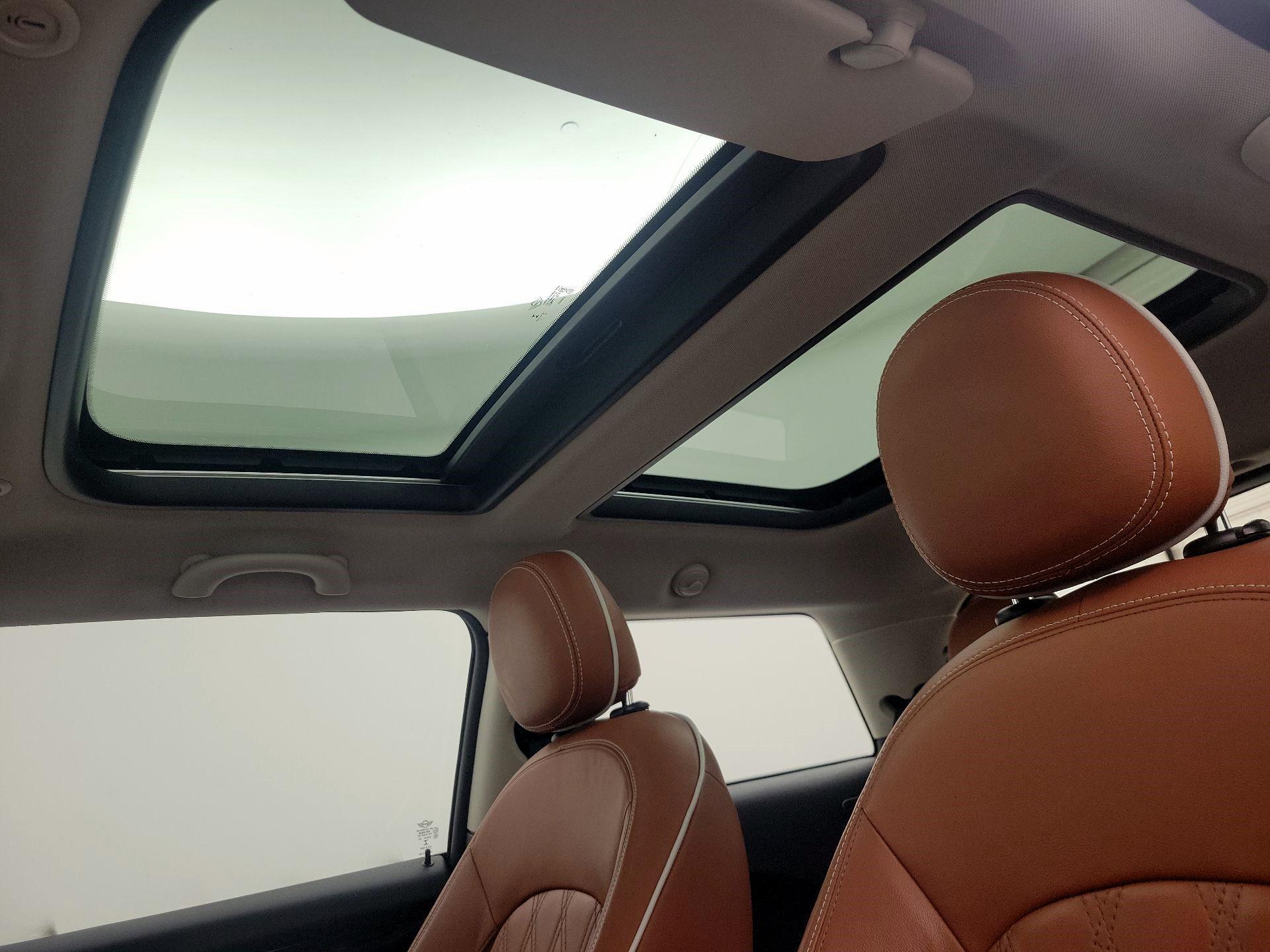 Thumbnail: 2019 MINI Cooper Hardtop - 20