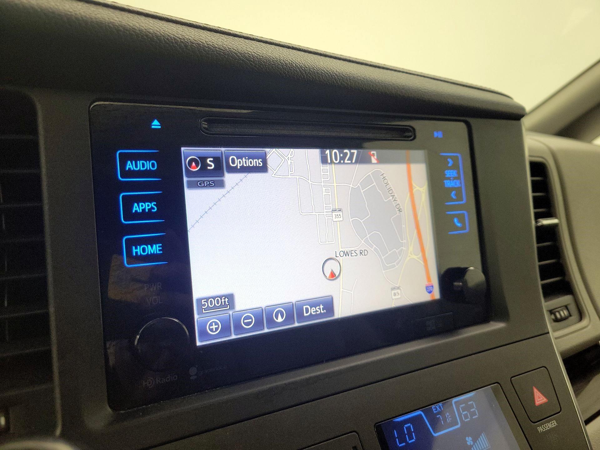 Thumbnail: 2015 Toyota Sienna - 14