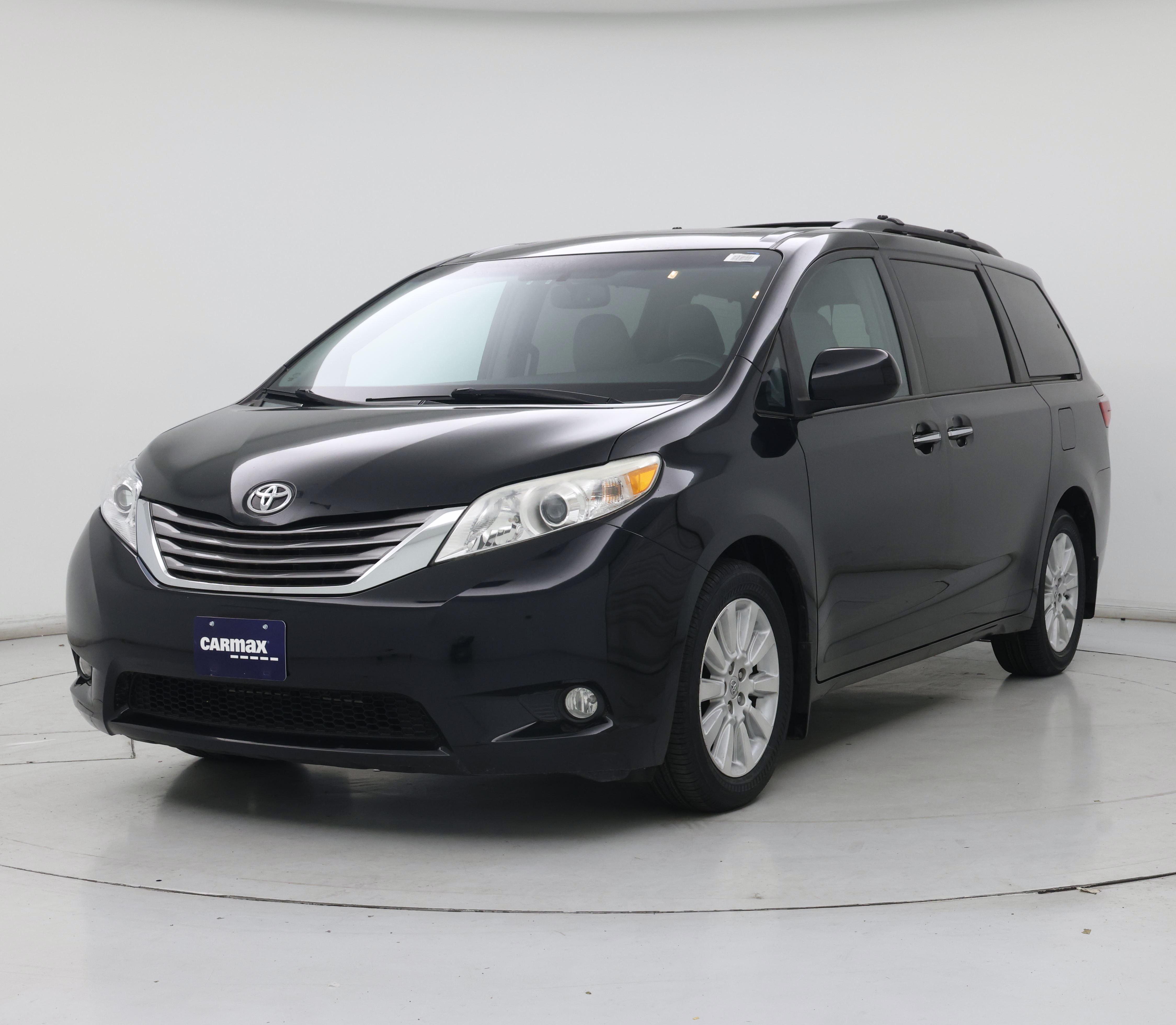 Thumbnail: 2015 Toyota Sienna - 4