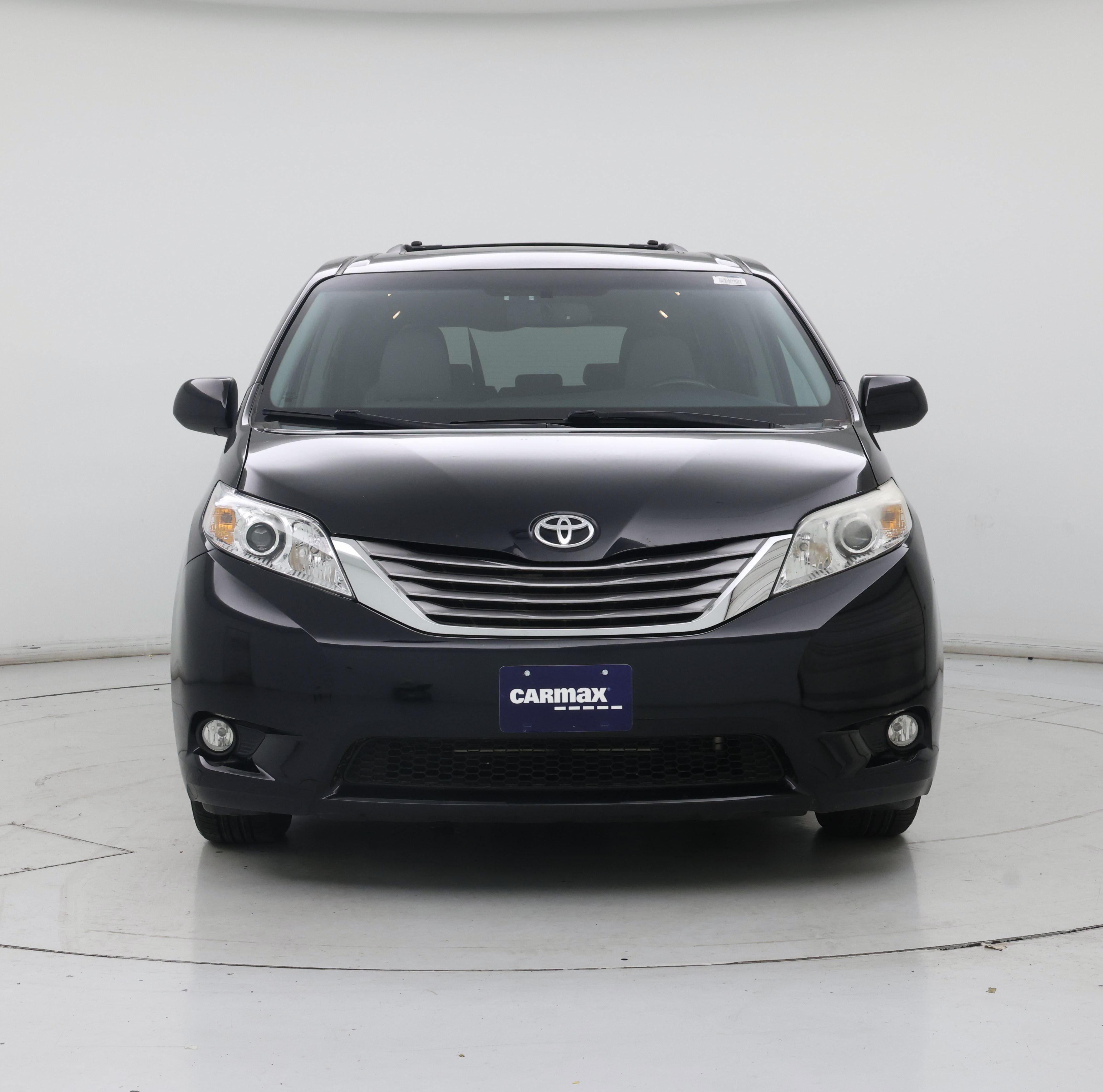 Thumbnail: 2015 Toyota Sienna - 5