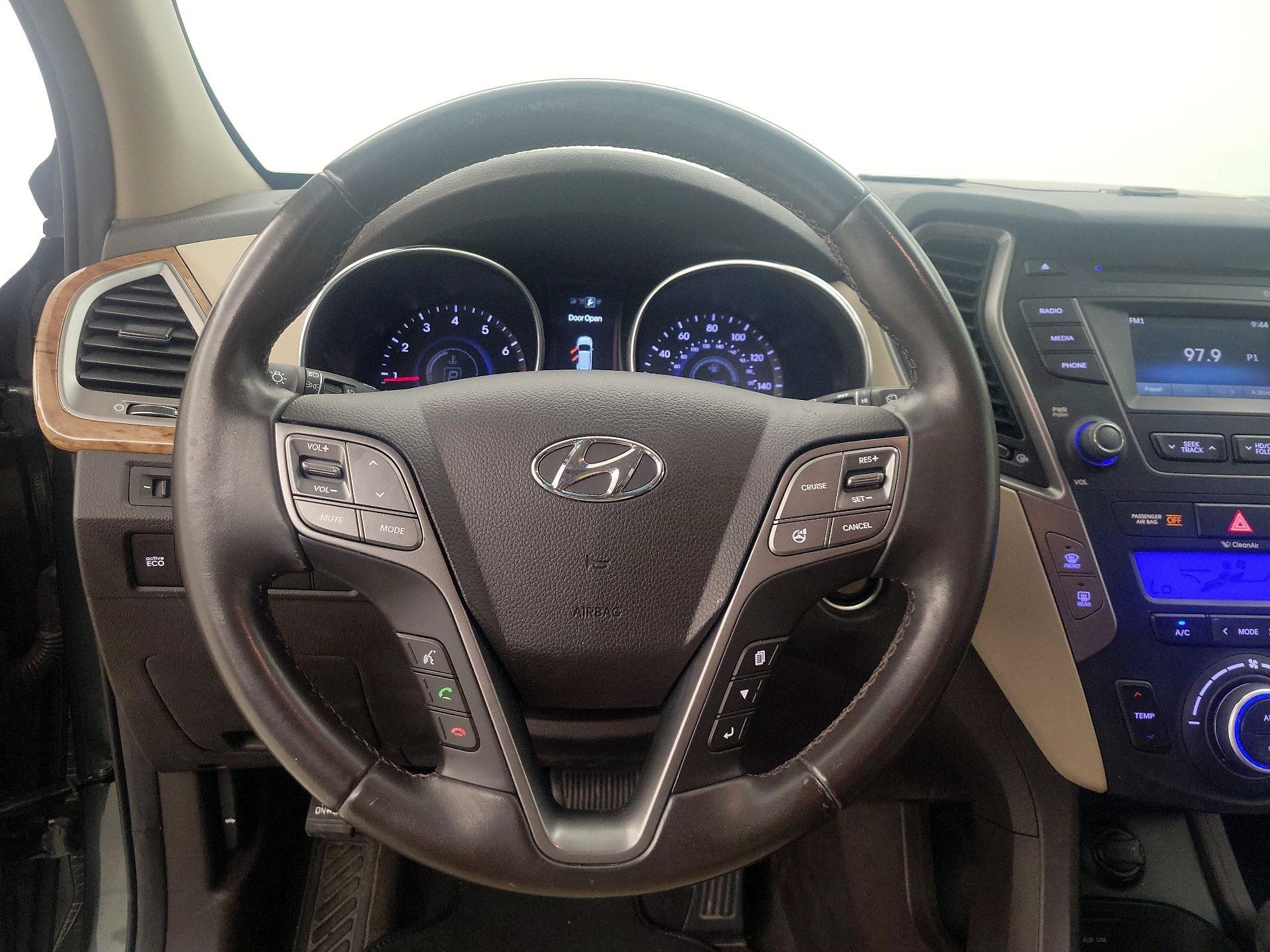 Thumbnail: 2014 Hyundai Santa Fe - 10