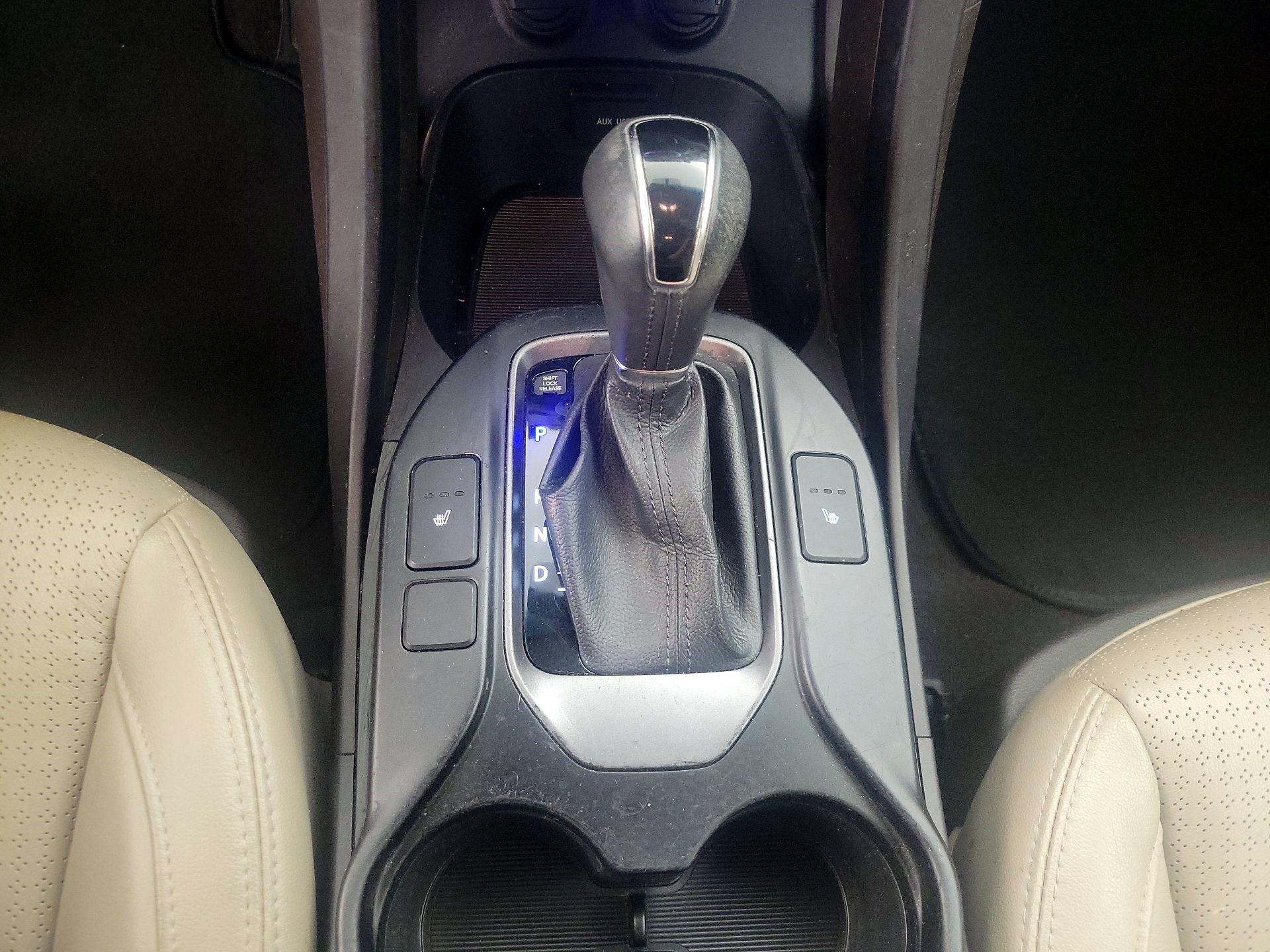 Thumbnail: 2014 Hyundai Santa Fe - 17