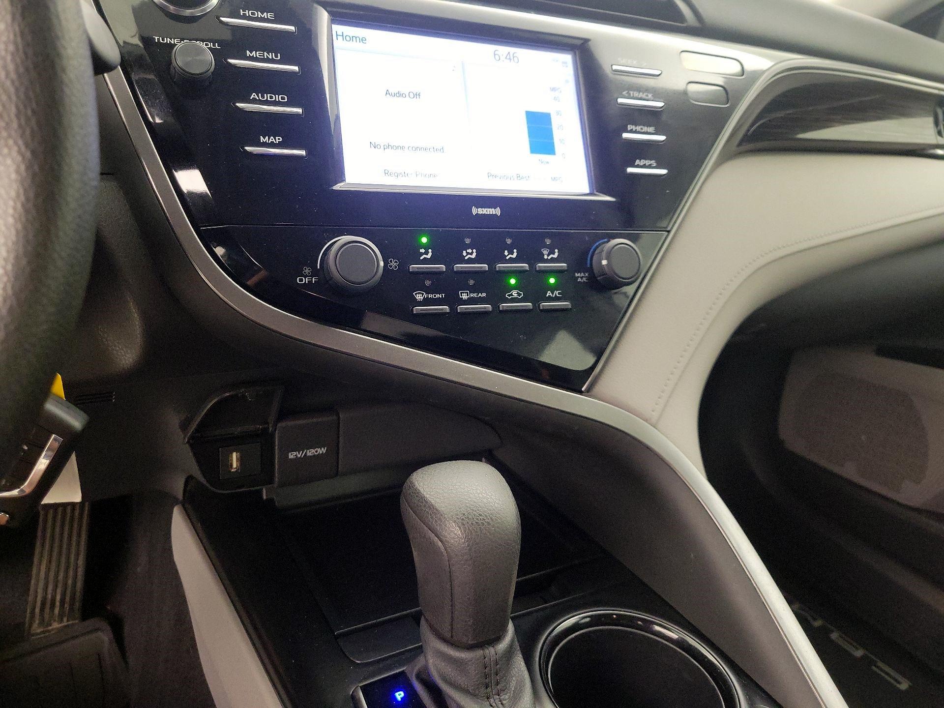 Thumbnail: 2020 Toyota Camry - 16