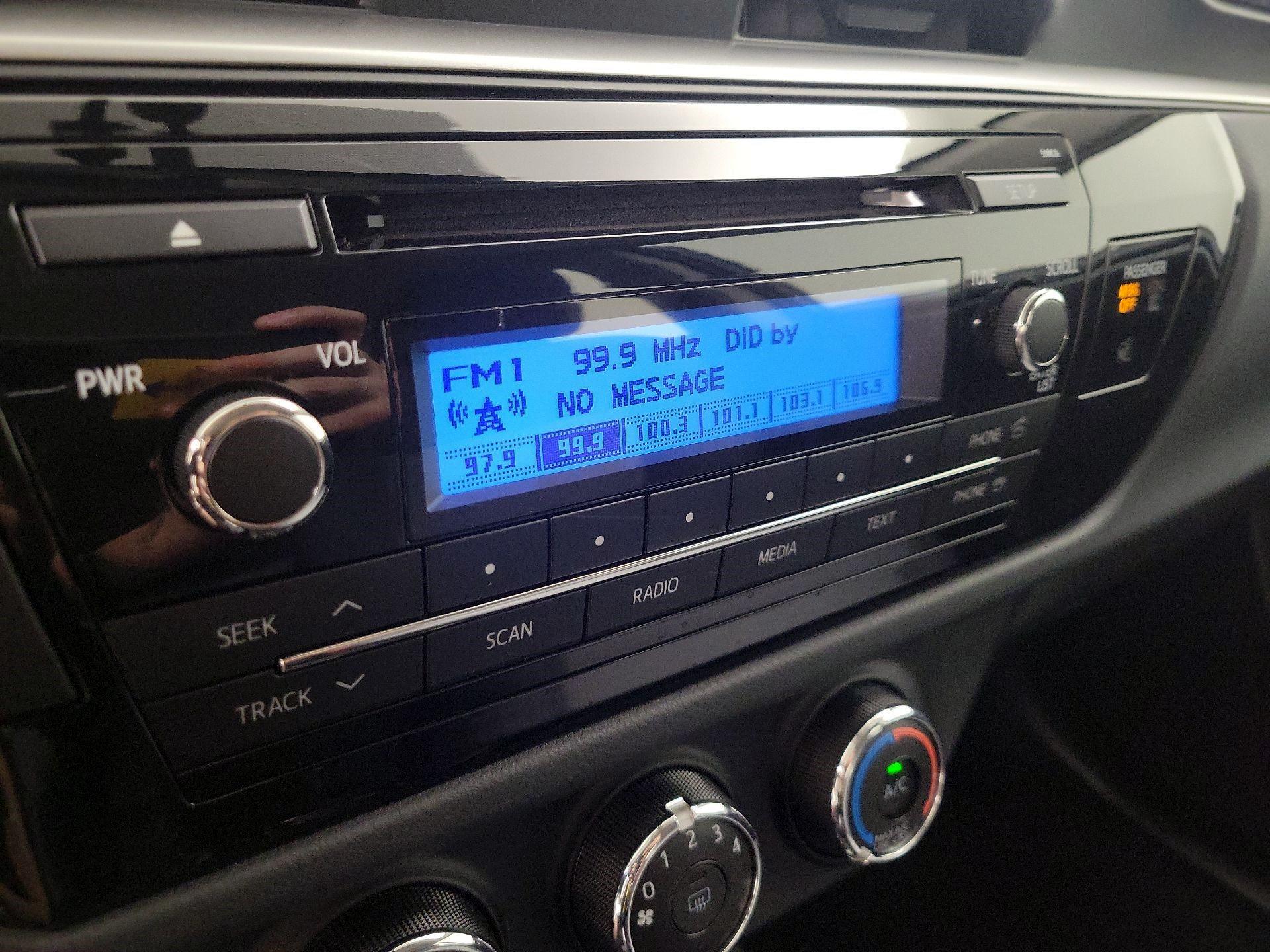 Thumbnail: 2015 Toyota Corolla - 14