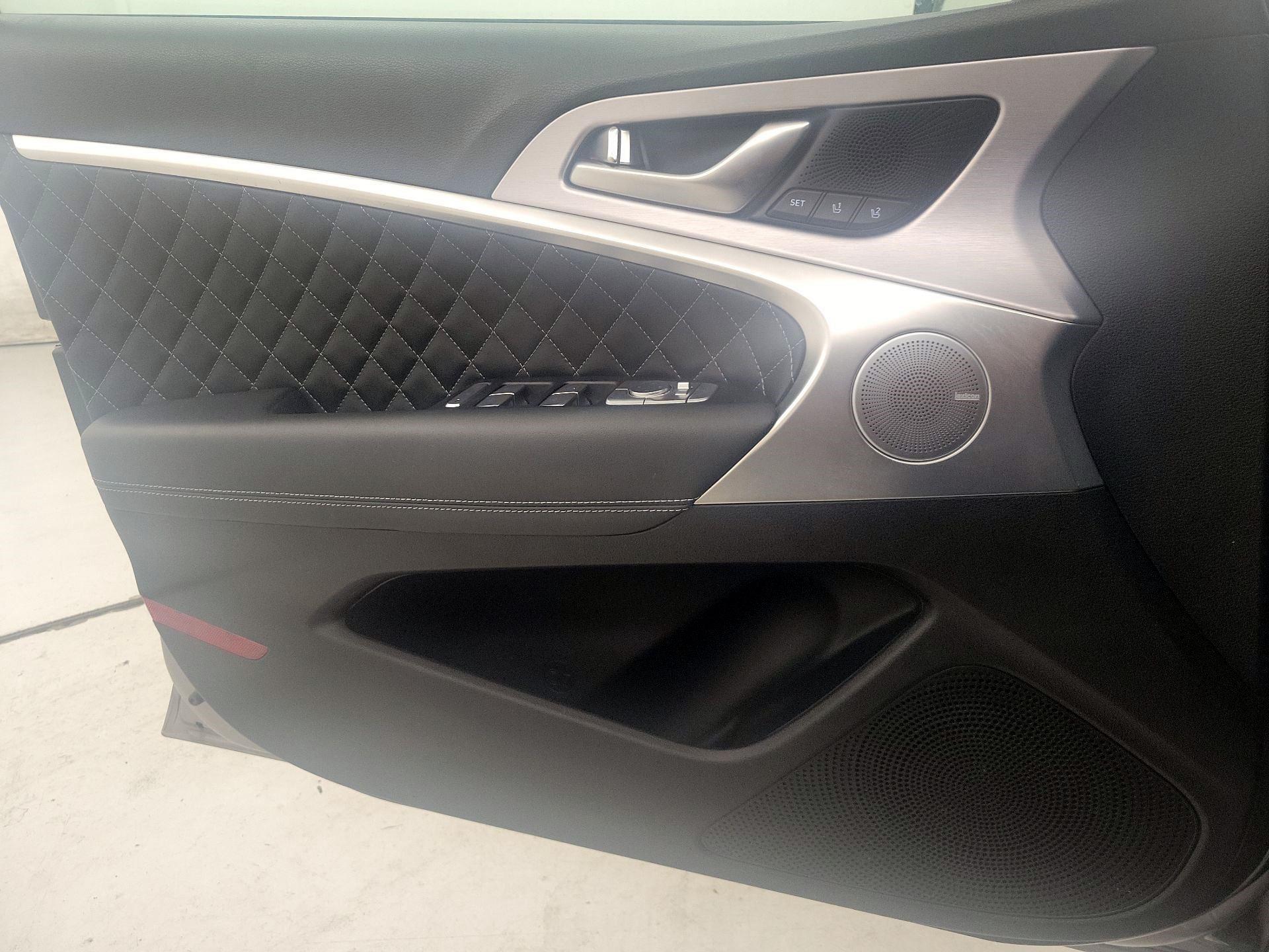 Thumbnail: 2021 Genesis G70 - 12
