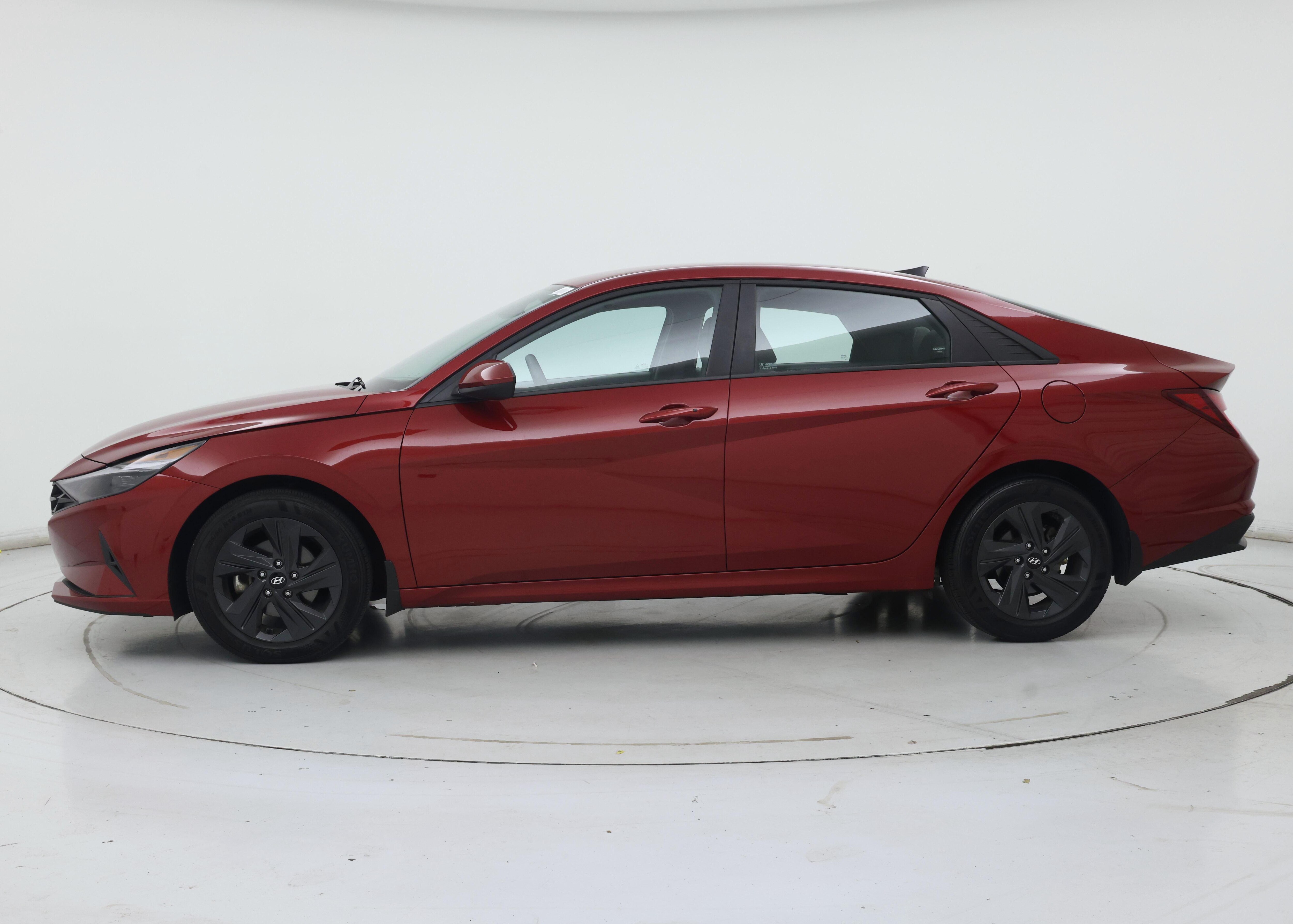 Thumbnail: 2023 Hyundai Elantra - 3