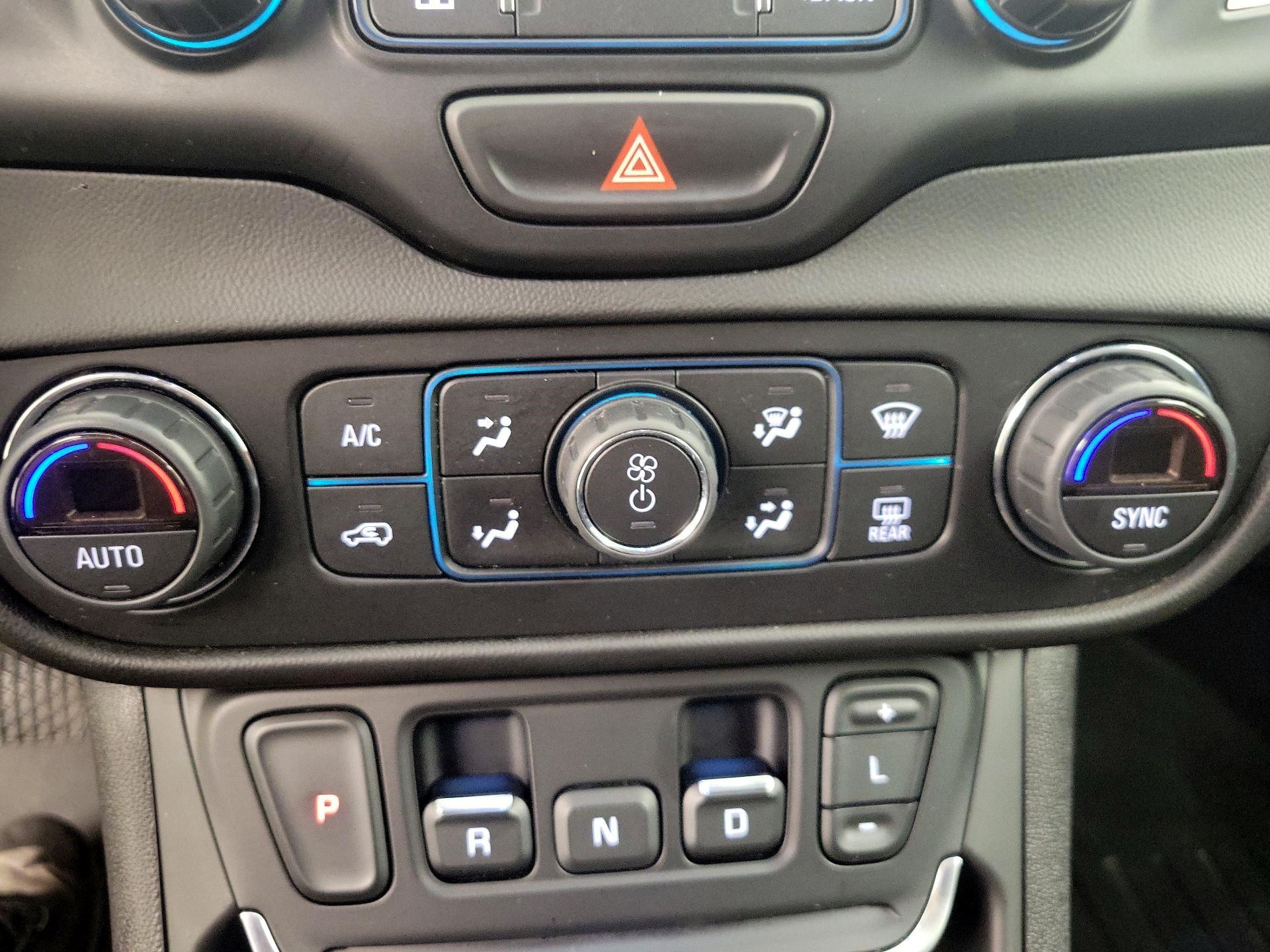 Thumbnail: 2019 GMC Terrain - 17
