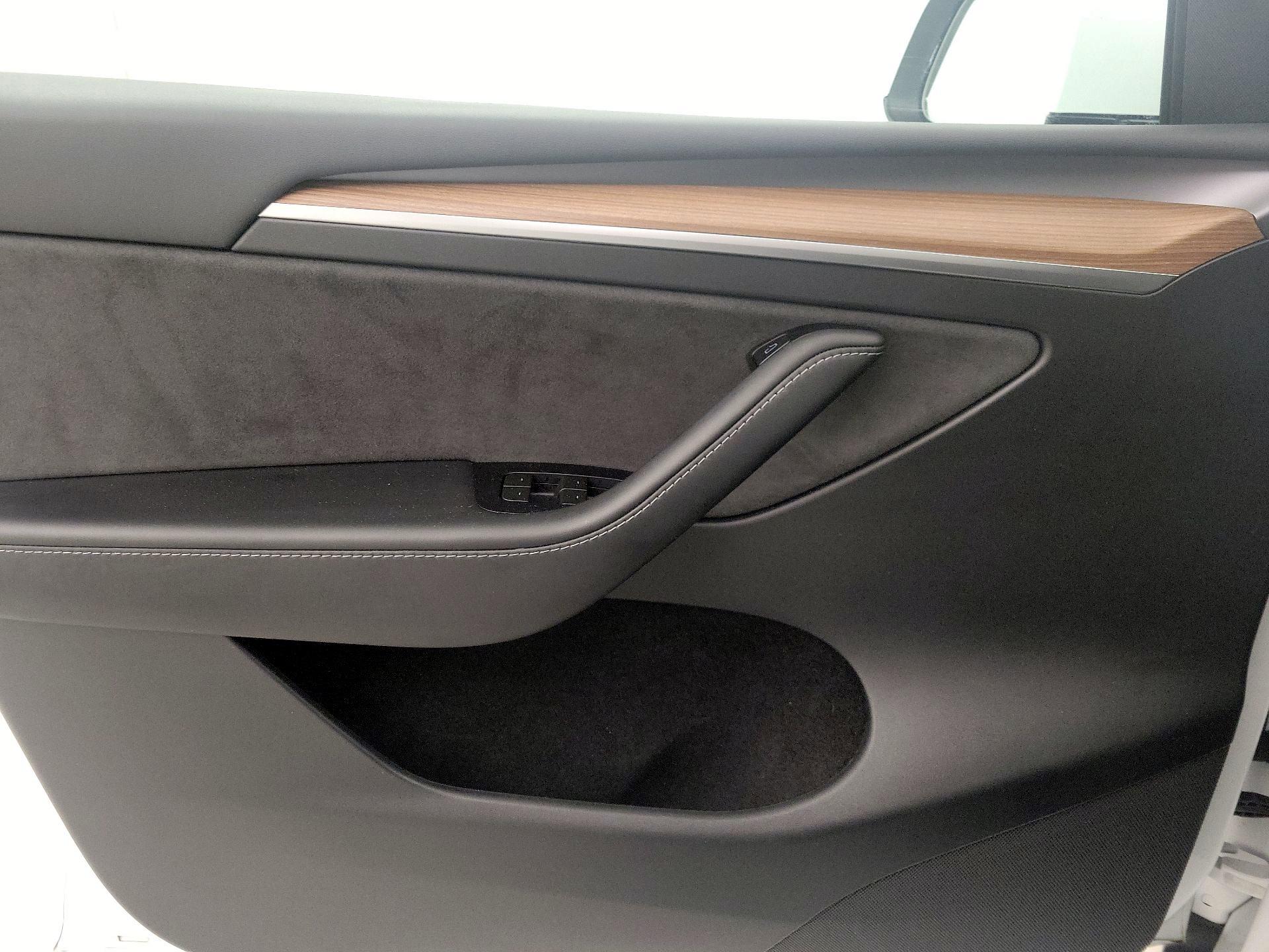 Thumbnail: 2024 Tesla Model Y - 12