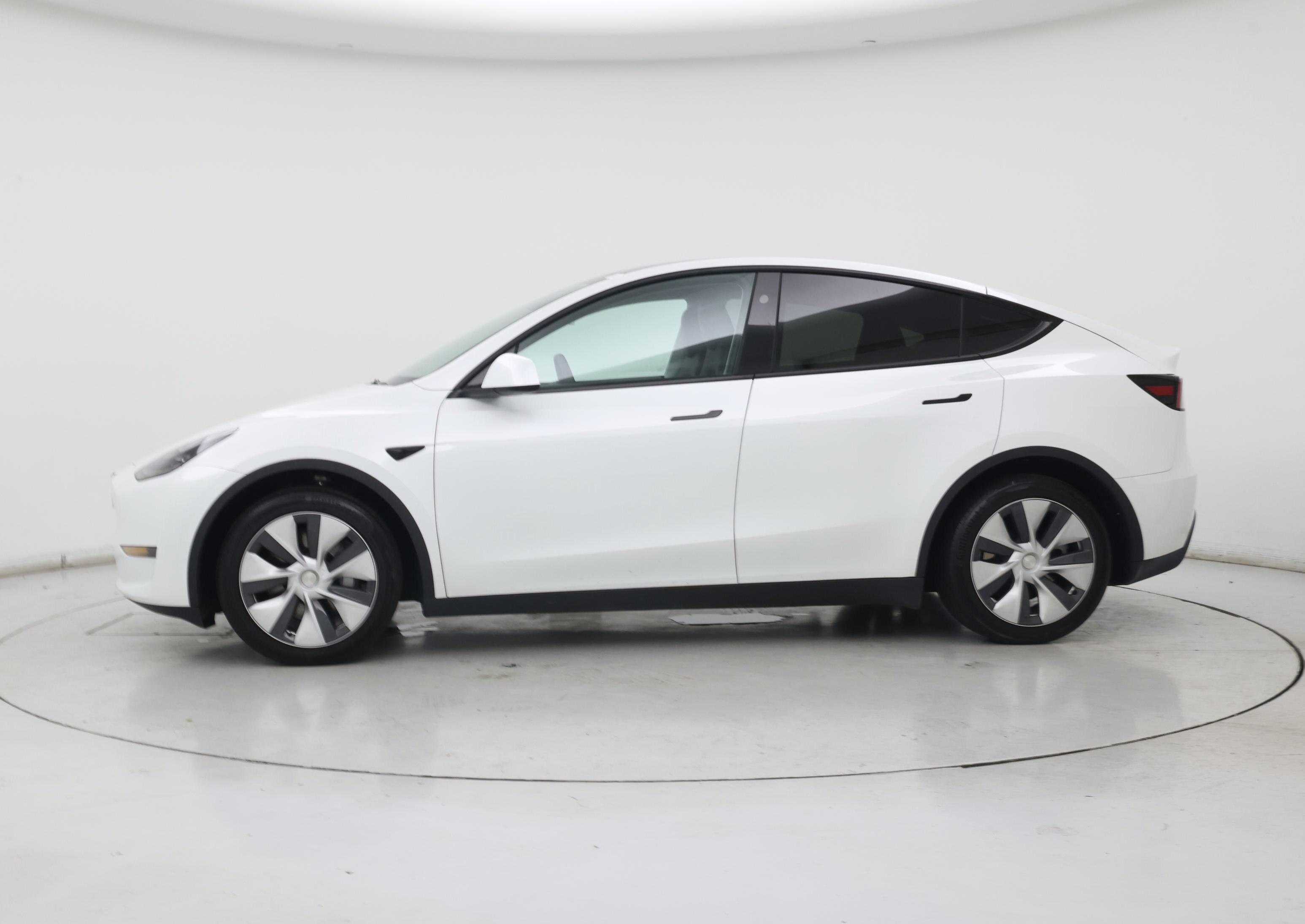 Thumbnail: 2024 Tesla Model Y - 3