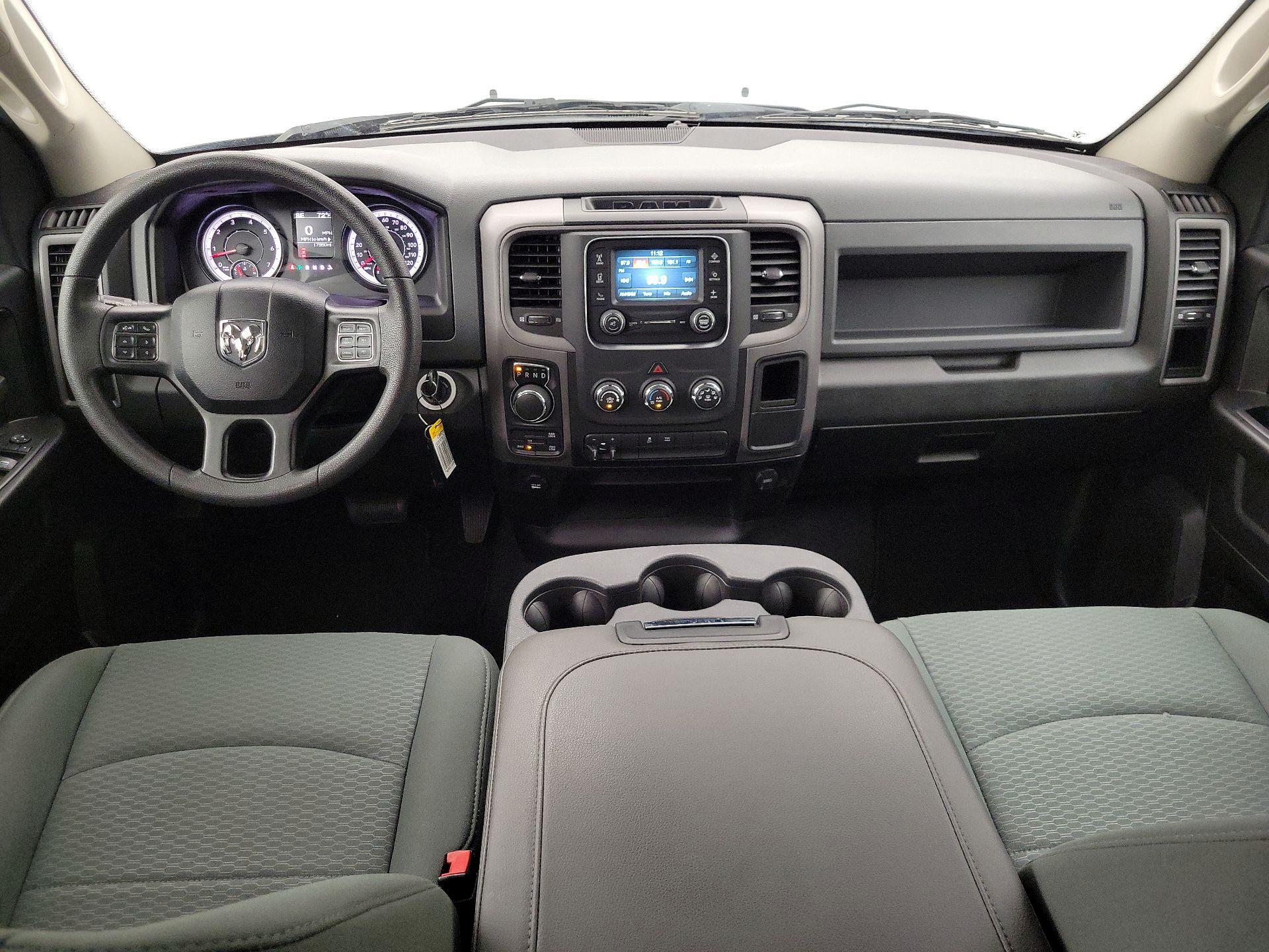 Thumbnail: 2020 RAM 1500 Classic - 9