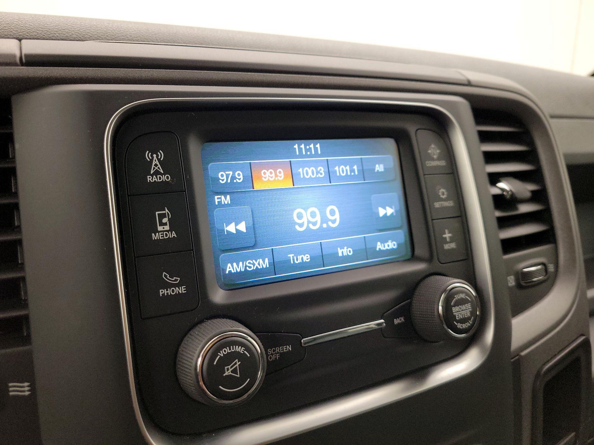 Thumbnail: 2020 RAM 1500 Classic - 15