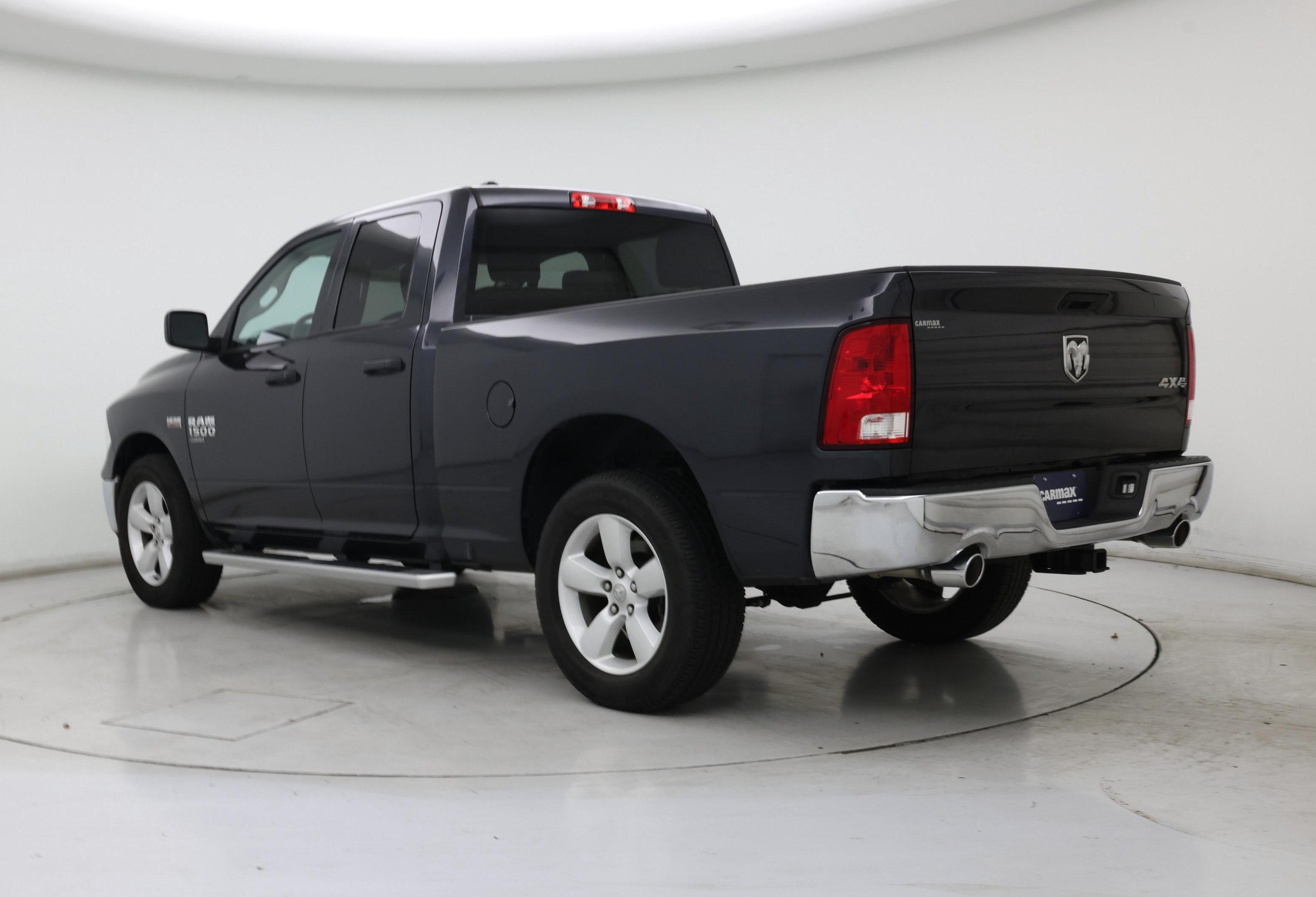 Thumbnail: 2020 RAM 1500 Classic - 2