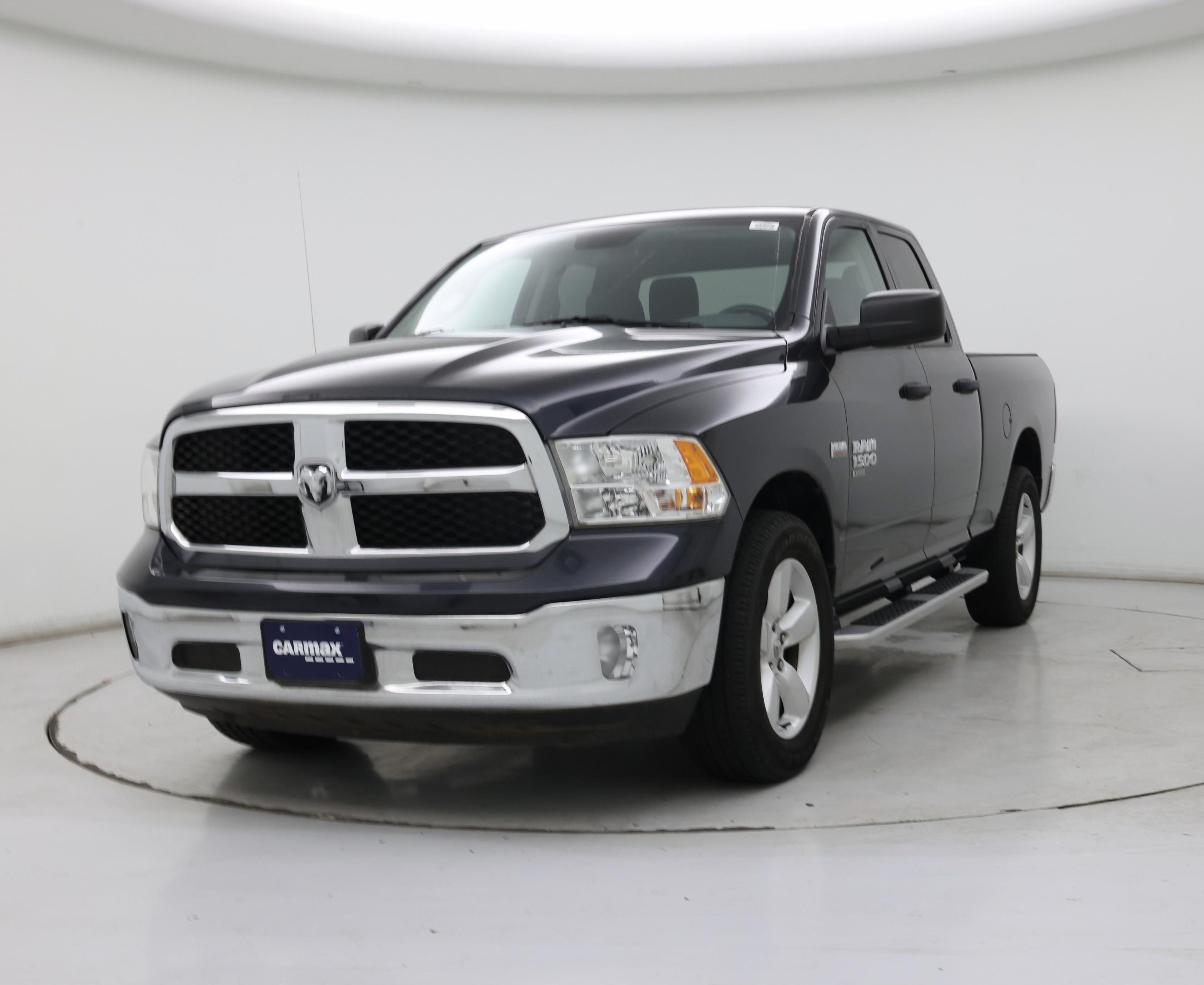 Thumbnail: 2020 RAM 1500 Classic - 4