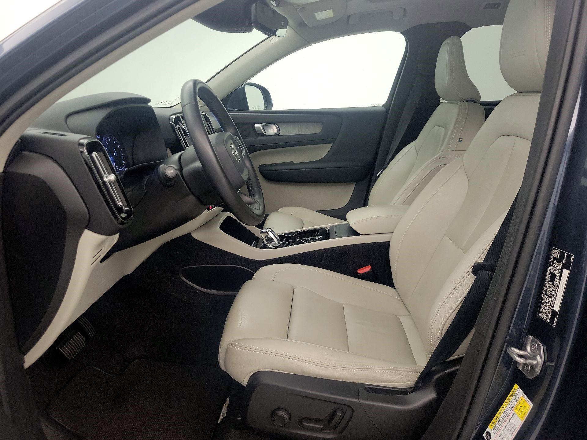 Thumbnail: 2020 Volvo XC40 - 11