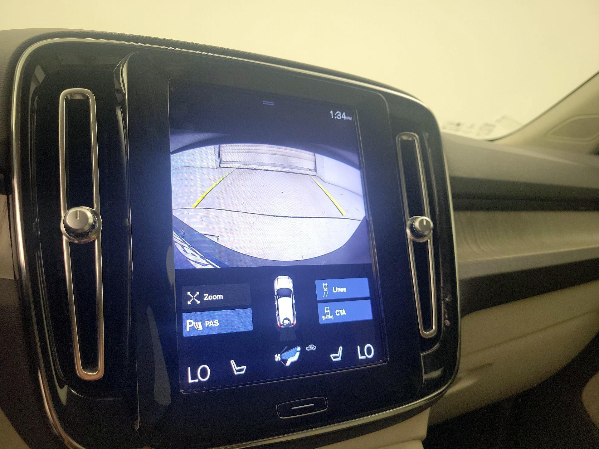 Thumbnail: 2020 Volvo XC40 - 15