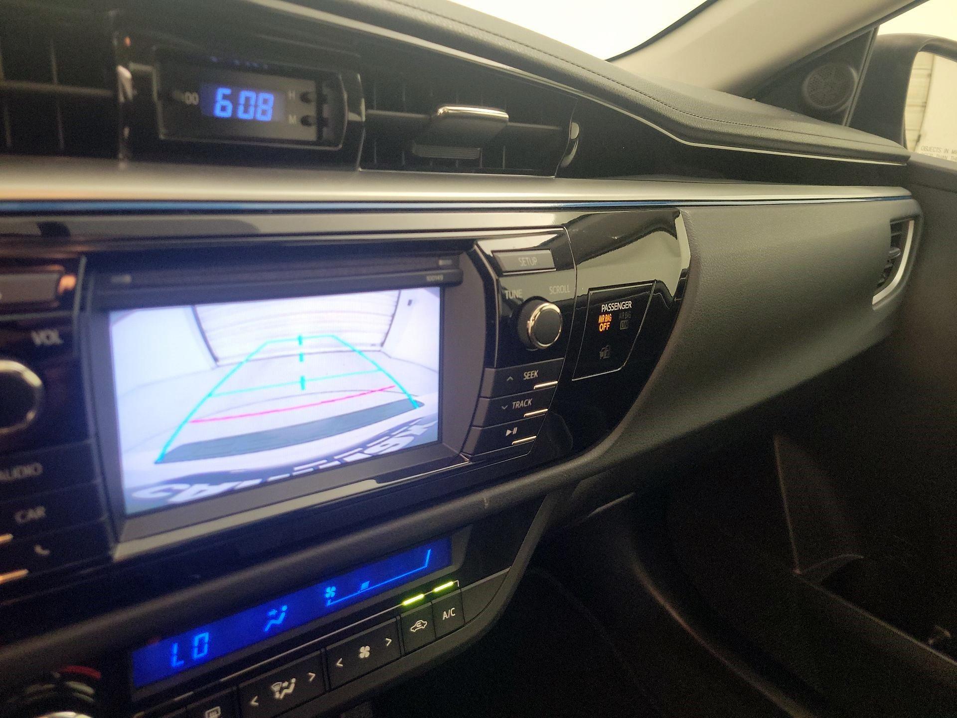 Thumbnail: 2015 Toyota Corolla - 14