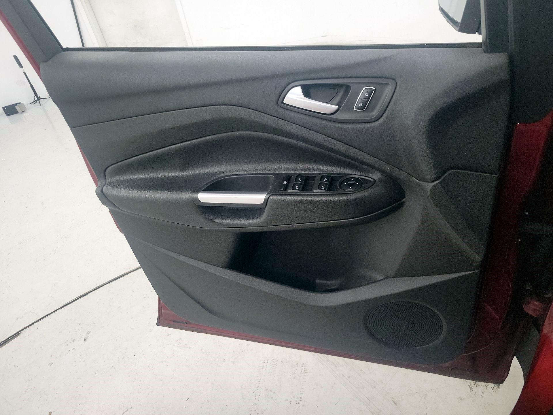 Thumbnail: 2015 Ford Escape - 12