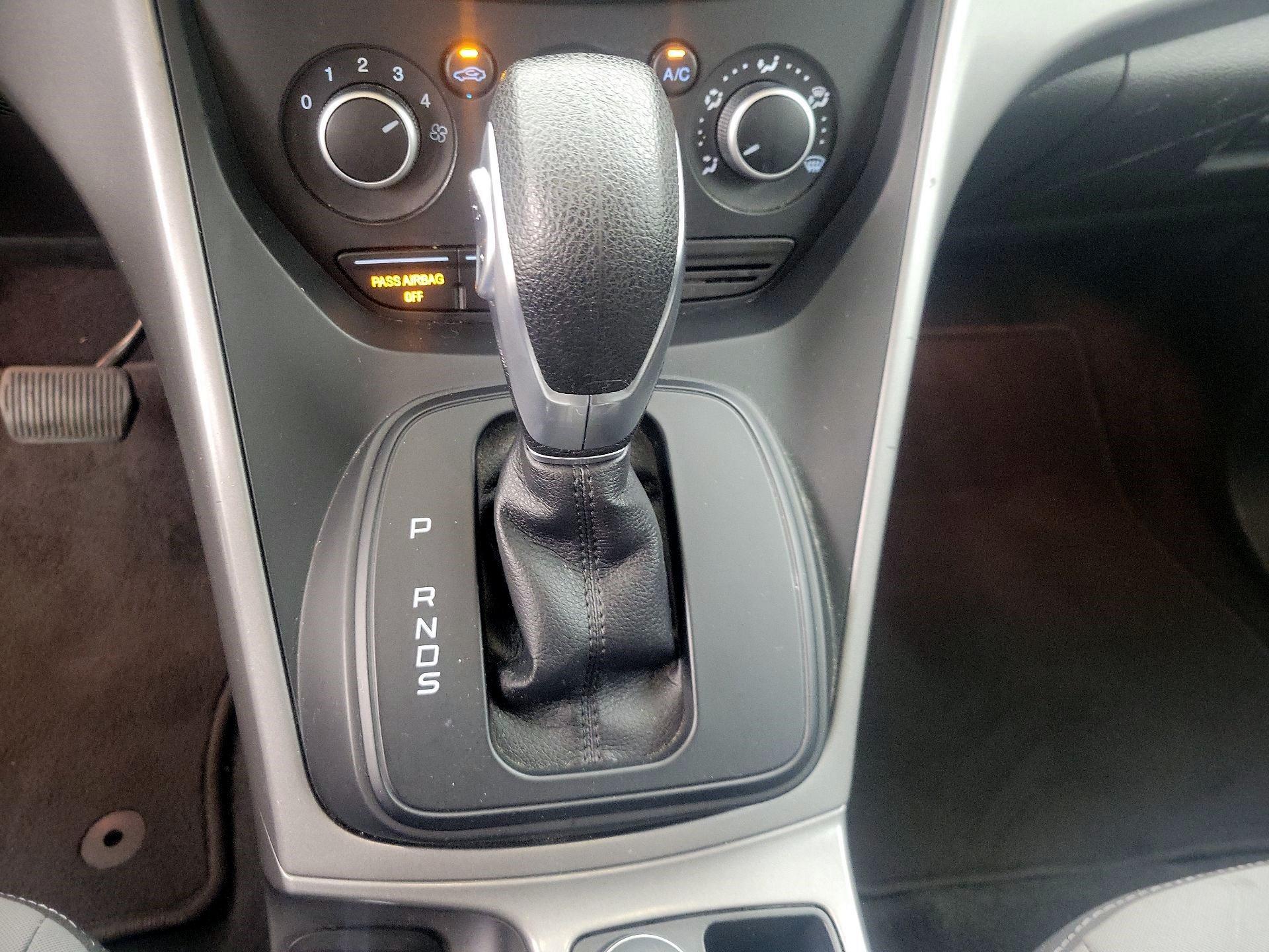 Thumbnail: 2015 Ford Escape - 17