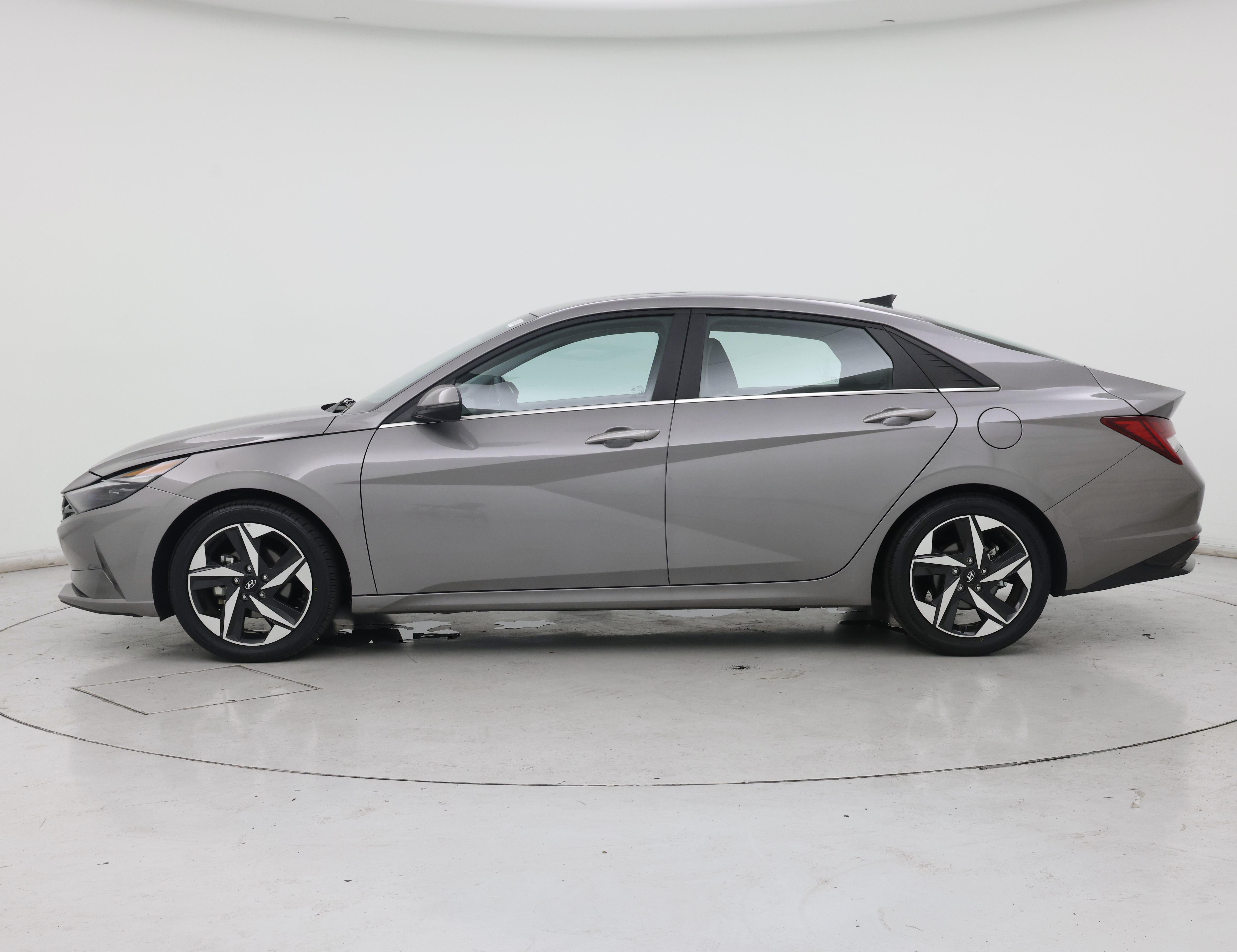Thumbnail: 2023 Hyundai Elantra - 3