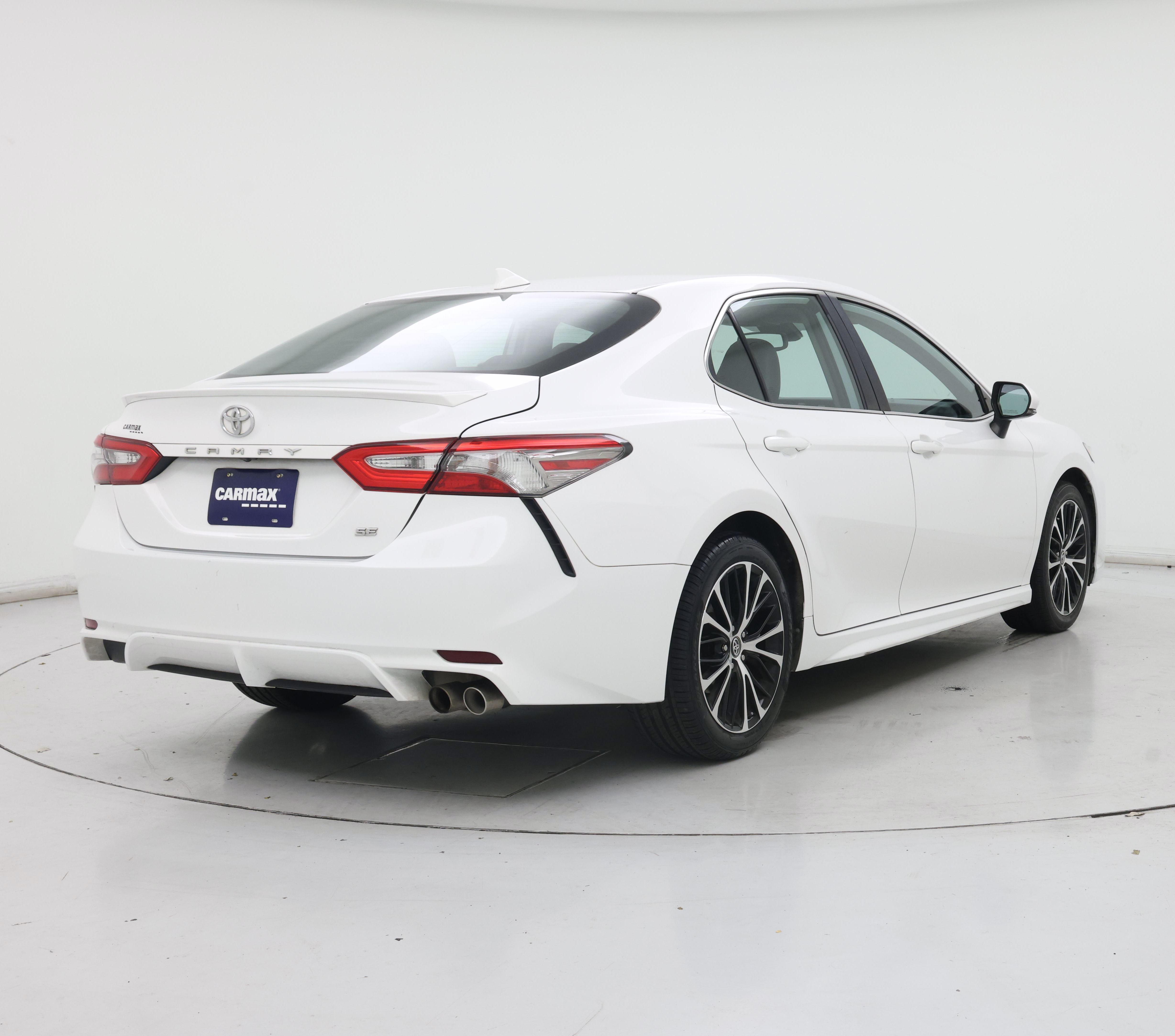 Thumbnail: 2019 Toyota Camry - 8