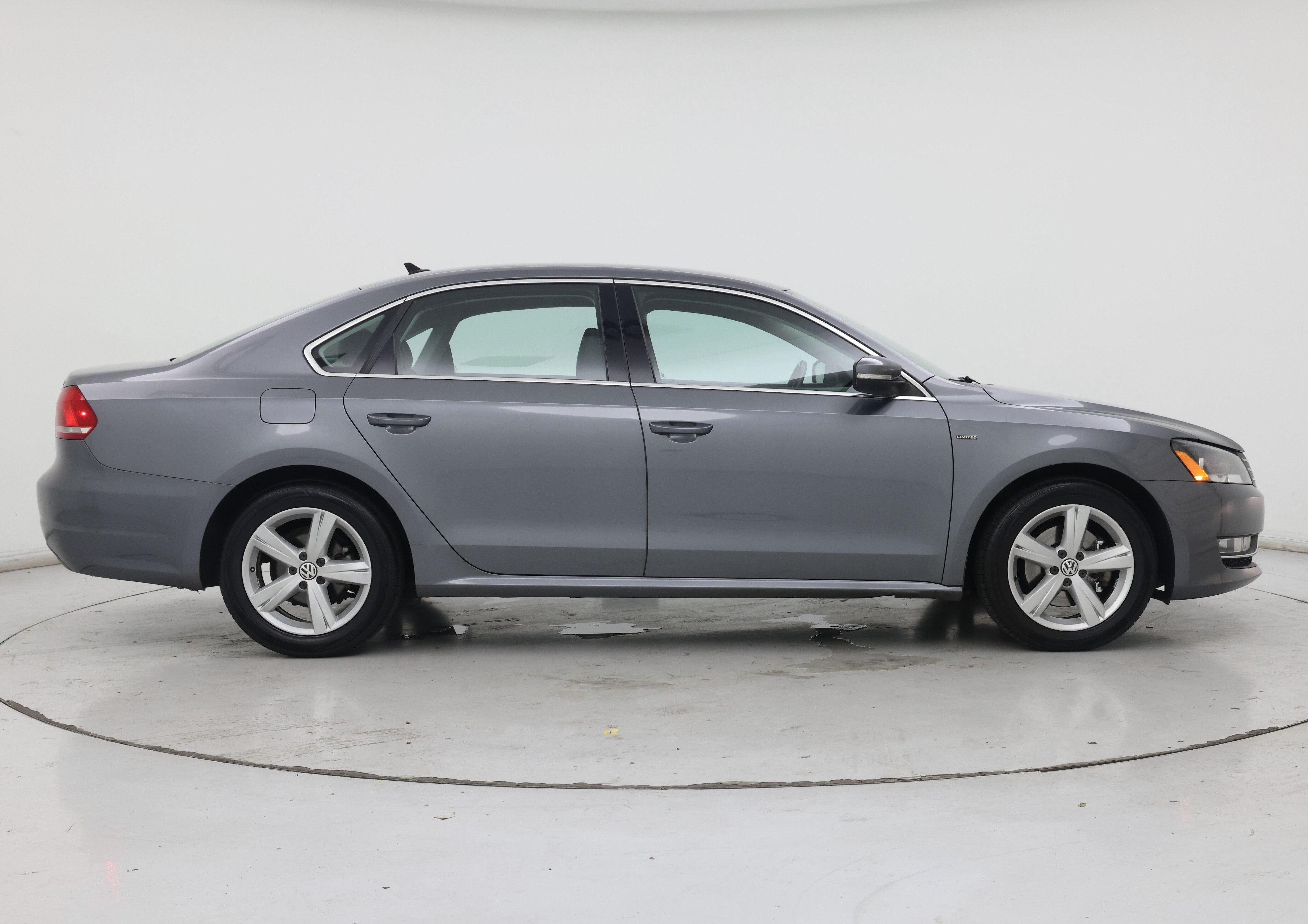 Thumbnail: 2015 Volkswagen Passat - 7