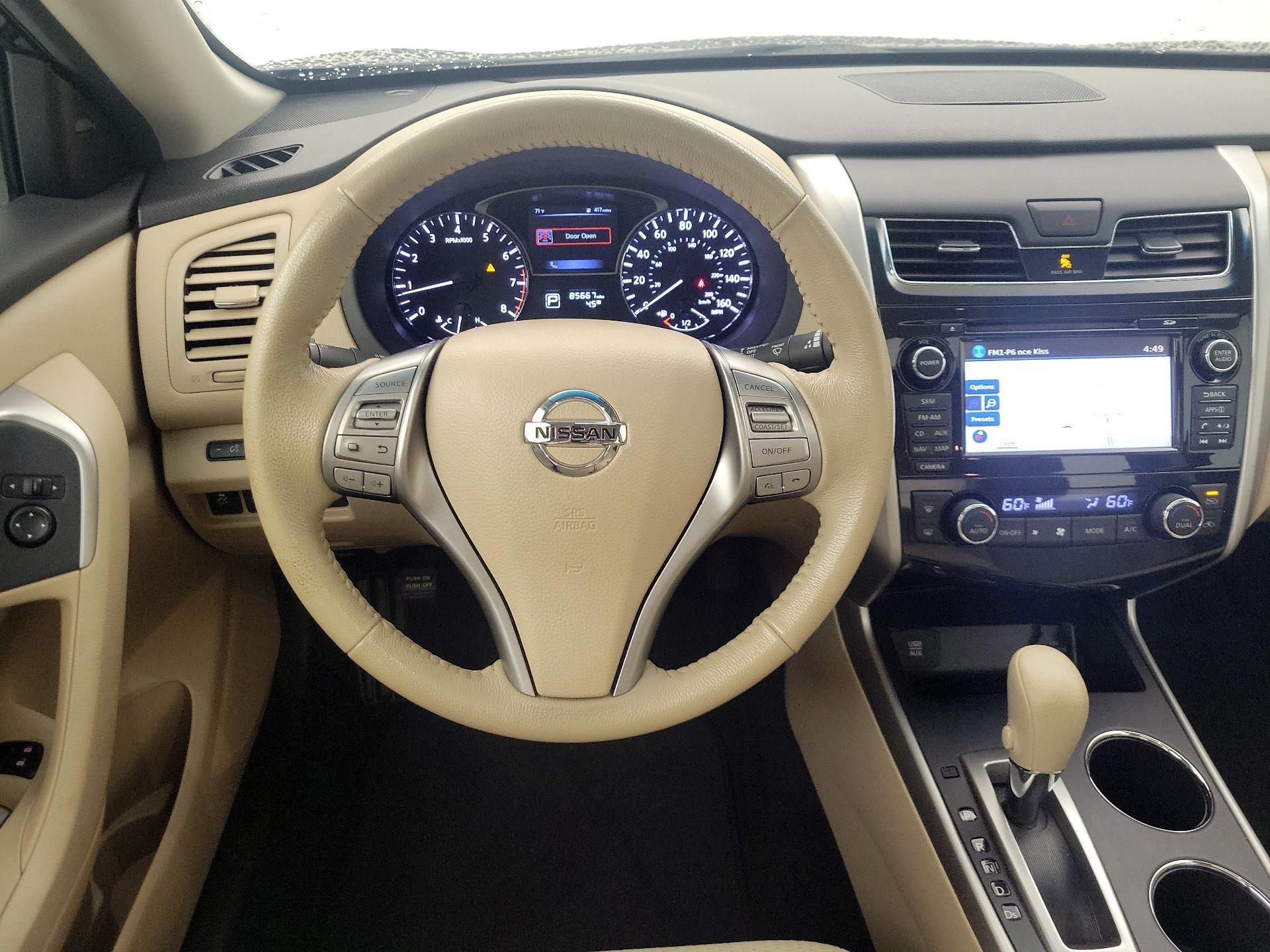 Thumbnail: 2015 Nissan Altima - 10