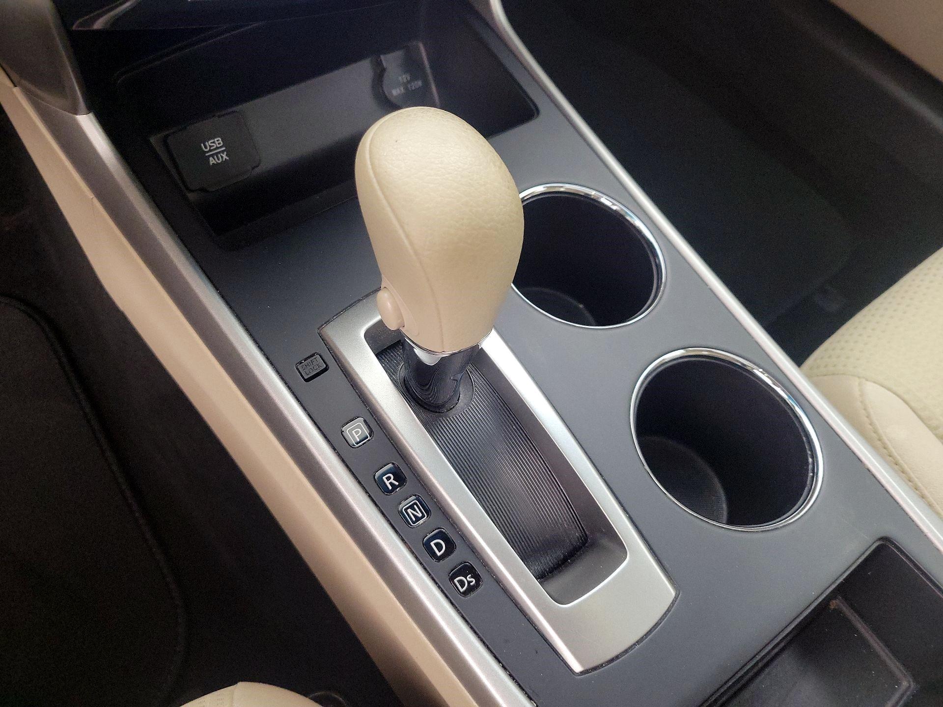 Thumbnail: 2015 Nissan Altima - 18