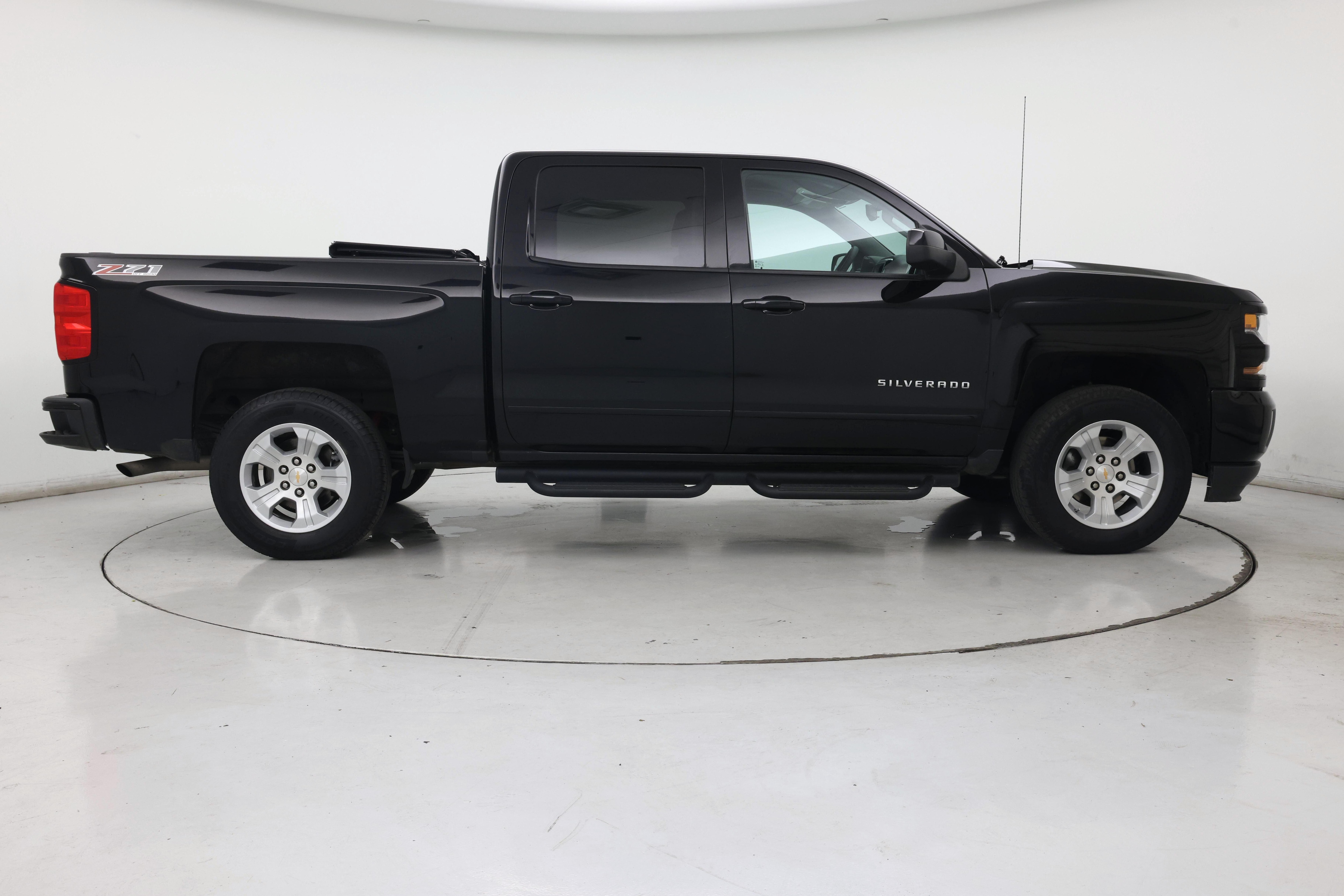 Thumbnail: 2017 Chevrolet Silverado 1500 - 7