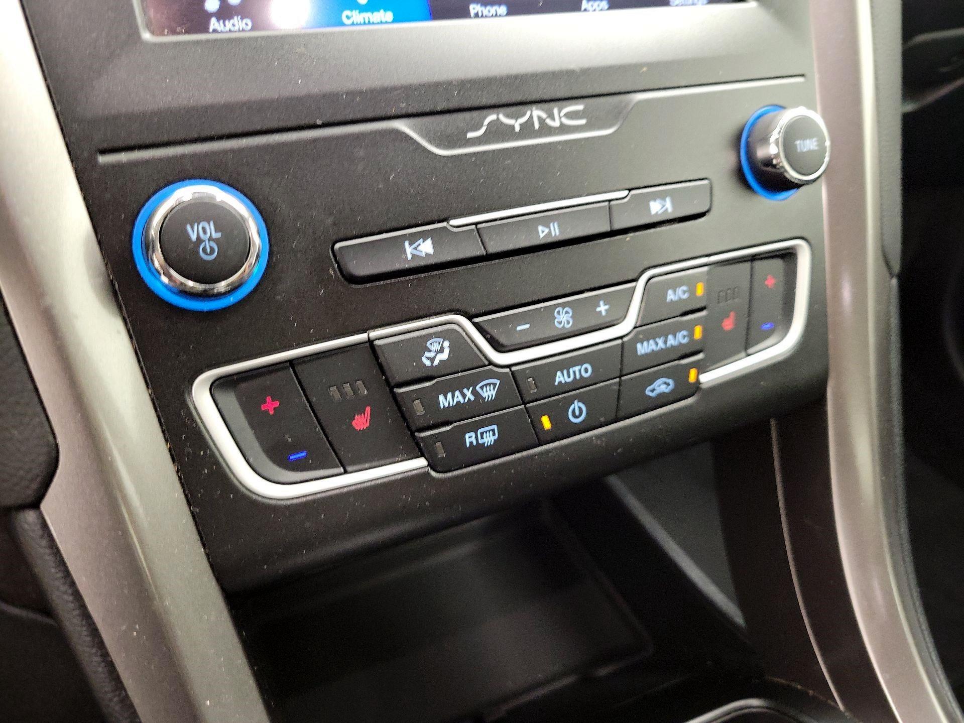 Thumbnail: 2019 Ford Fusion - 16