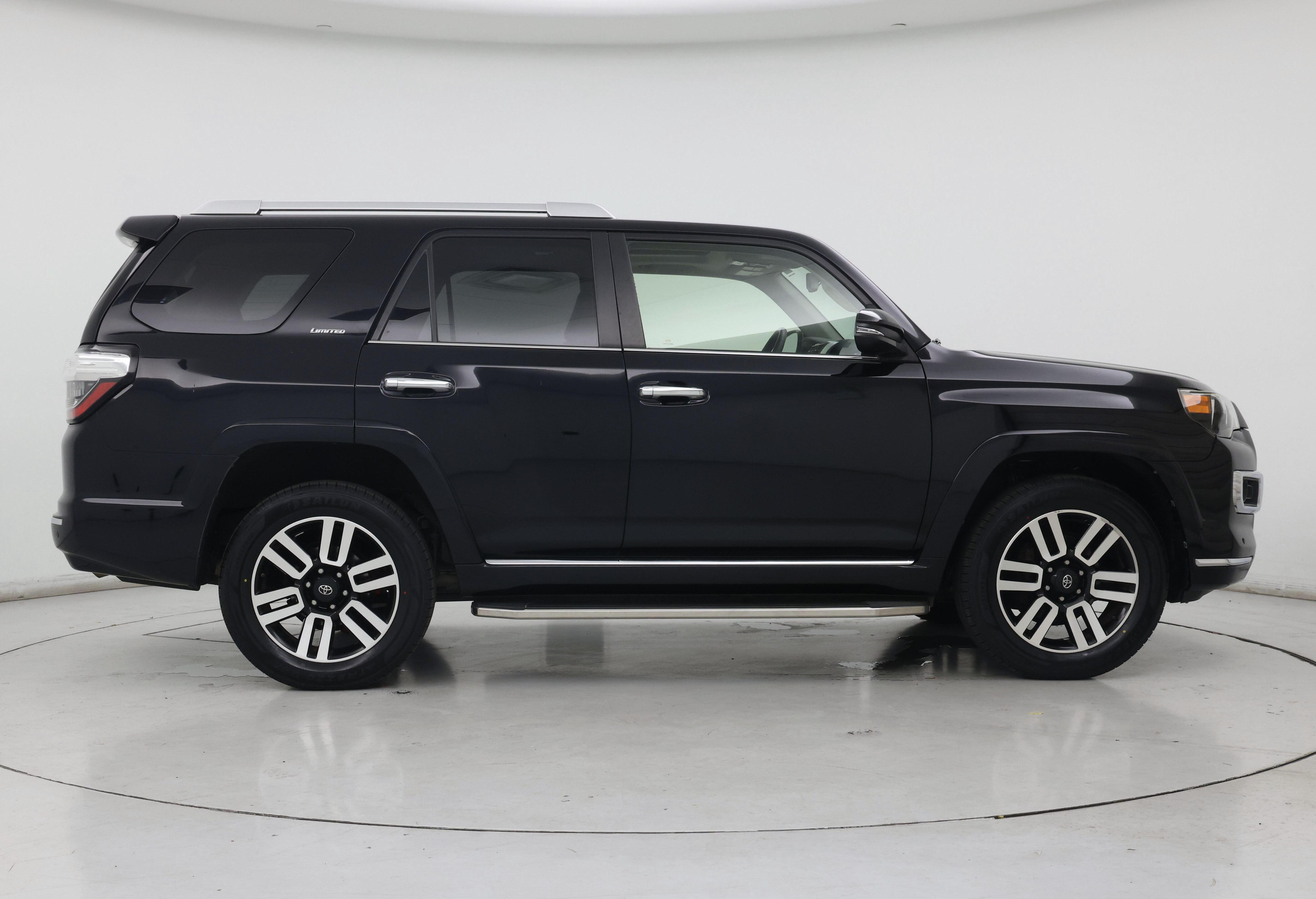 Thumbnail: 2016 Toyota 4Runner - 7