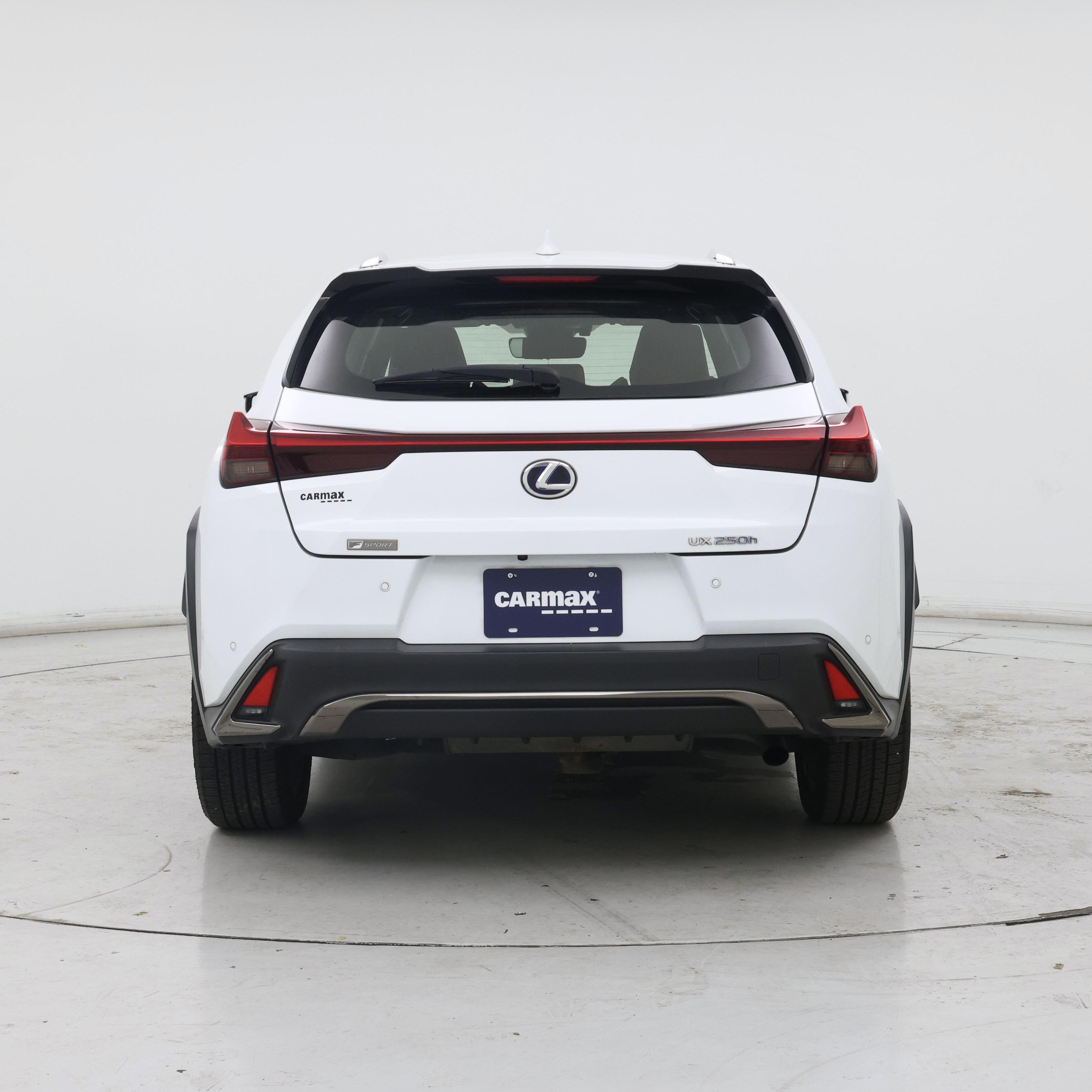 Thumbnail: 2020 Lexus UX - 6