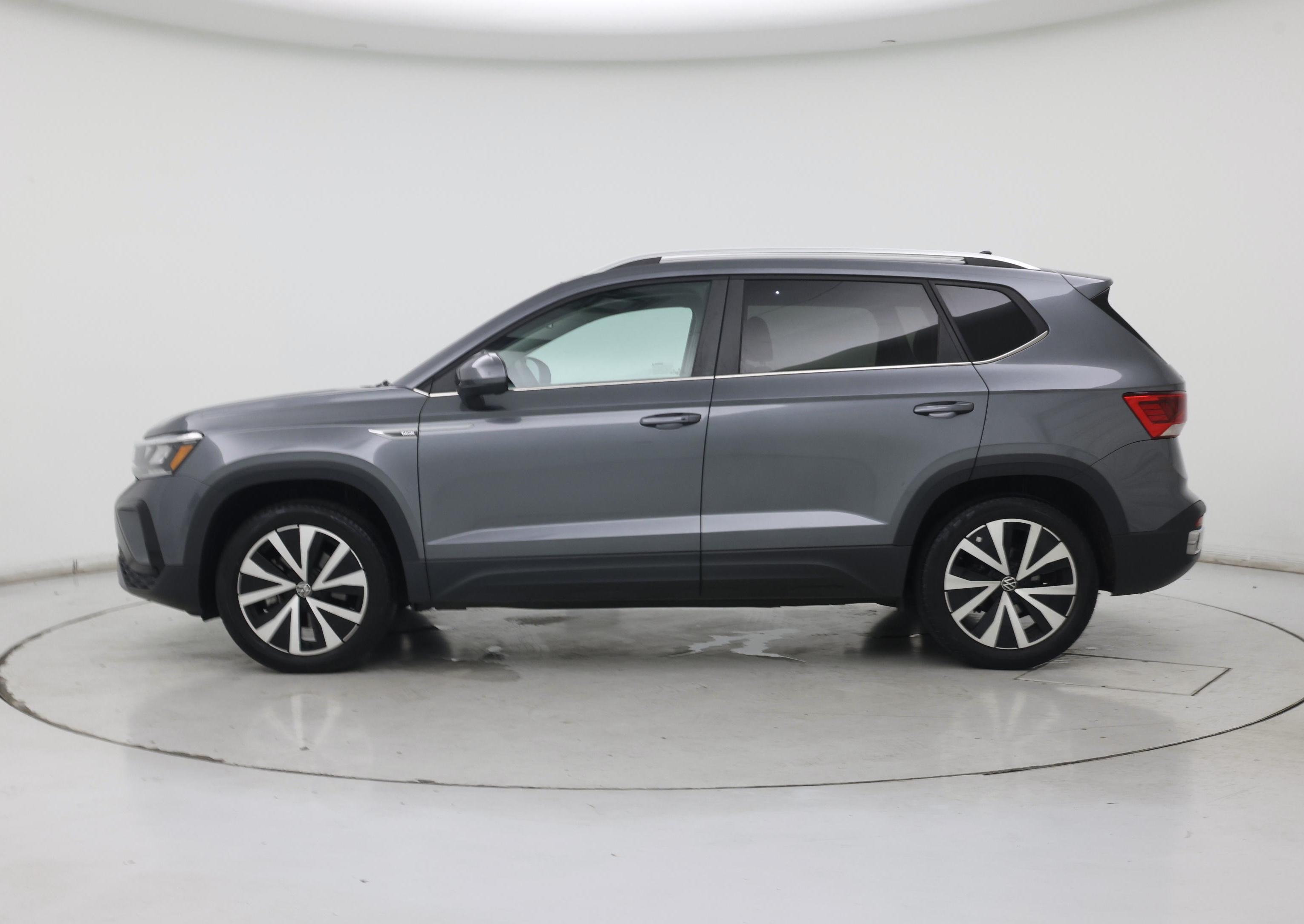 Thumbnail: 2022 Volkswagen Taos - 3