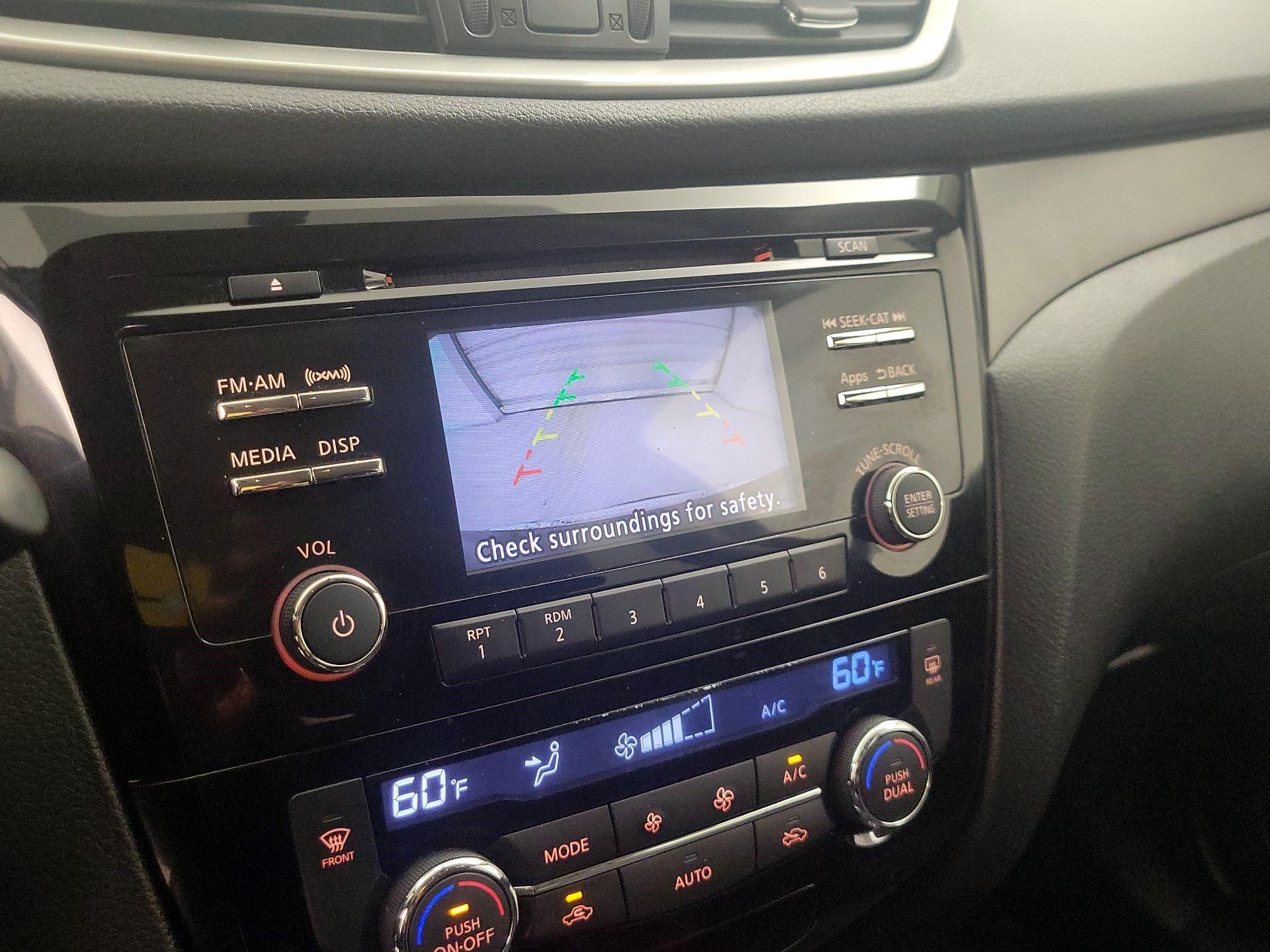 Thumbnail: 2015 Nissan Rogue - 14